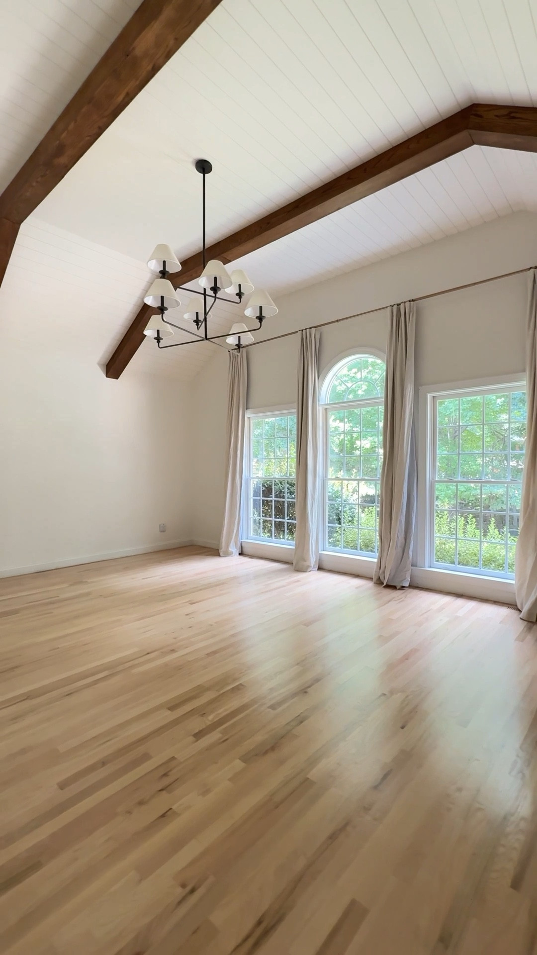 All the products we used in our hardwood floor DIY makeover!



#LTKHome