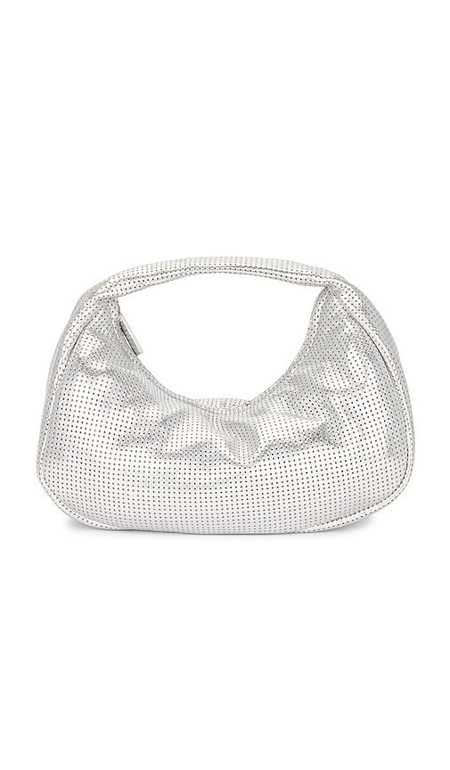 St. Agni Perforated Mini Bon Bon Bag en Metallic Silver. | Revolve Clothing (Global)