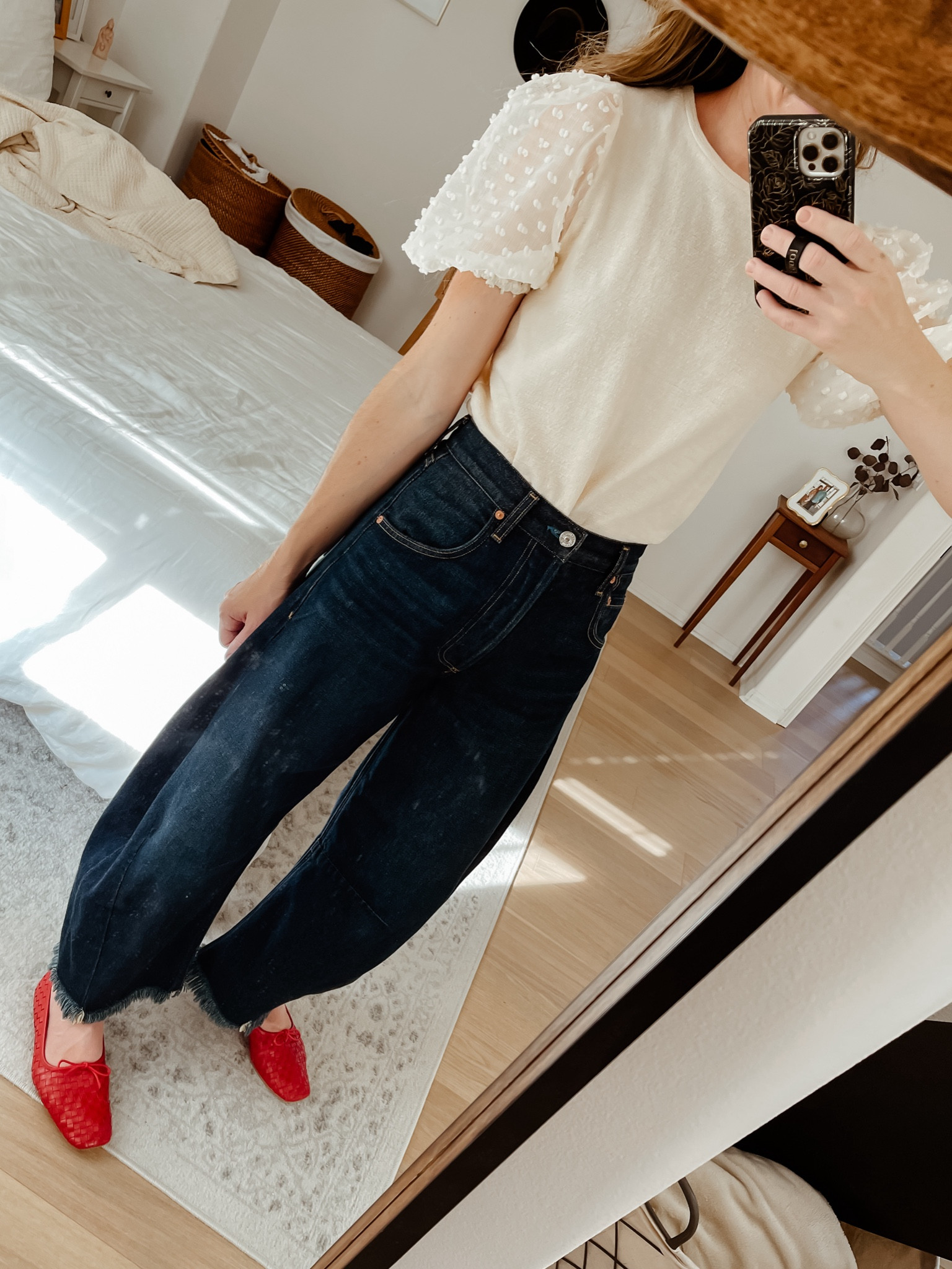 Today’s outfit ❤️👖

Top -run TTS, wearing a small
Jeans -size down, wearing a 24
Flats -run TTS

#LTKHoliday #LTKshoecrush #LTKfindsunder100