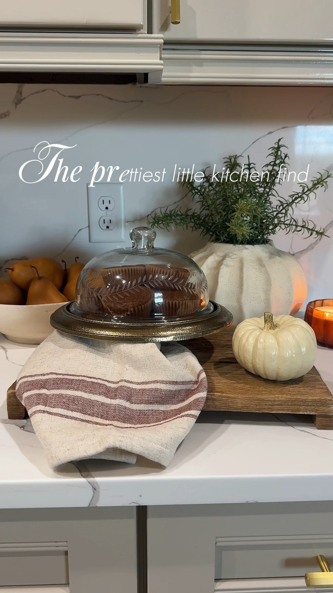 This glass cake stand might be one of my favorite finds lately 🤍 Such a pretty way to display muffins, desserts, or sweet treats while adding the perfect little touch to your kitchen. Linking it here on LTK! ✨ #Michaels #MichaelsFinds #KitchenDecor #HomeDecorFinds #CakeStand

#LTKHome