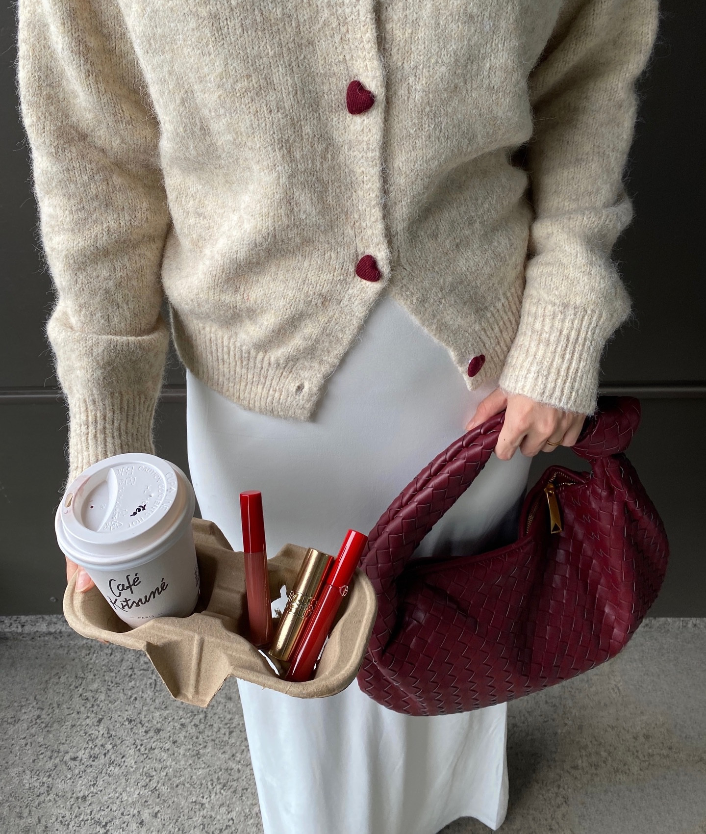 Pops of burgundy 🍷🌹🫘🍒🍇
.
Skirt @peppermayo 
.
.
Pops of red outfit, modest fall fashion, modest outfit, style a maxi skirt, maxi skirt outfit, fall outfit ideas, burgundy outfit ideas, coffee tray aesthetic, modeblogger, minimal Stree style 
#peppermayo