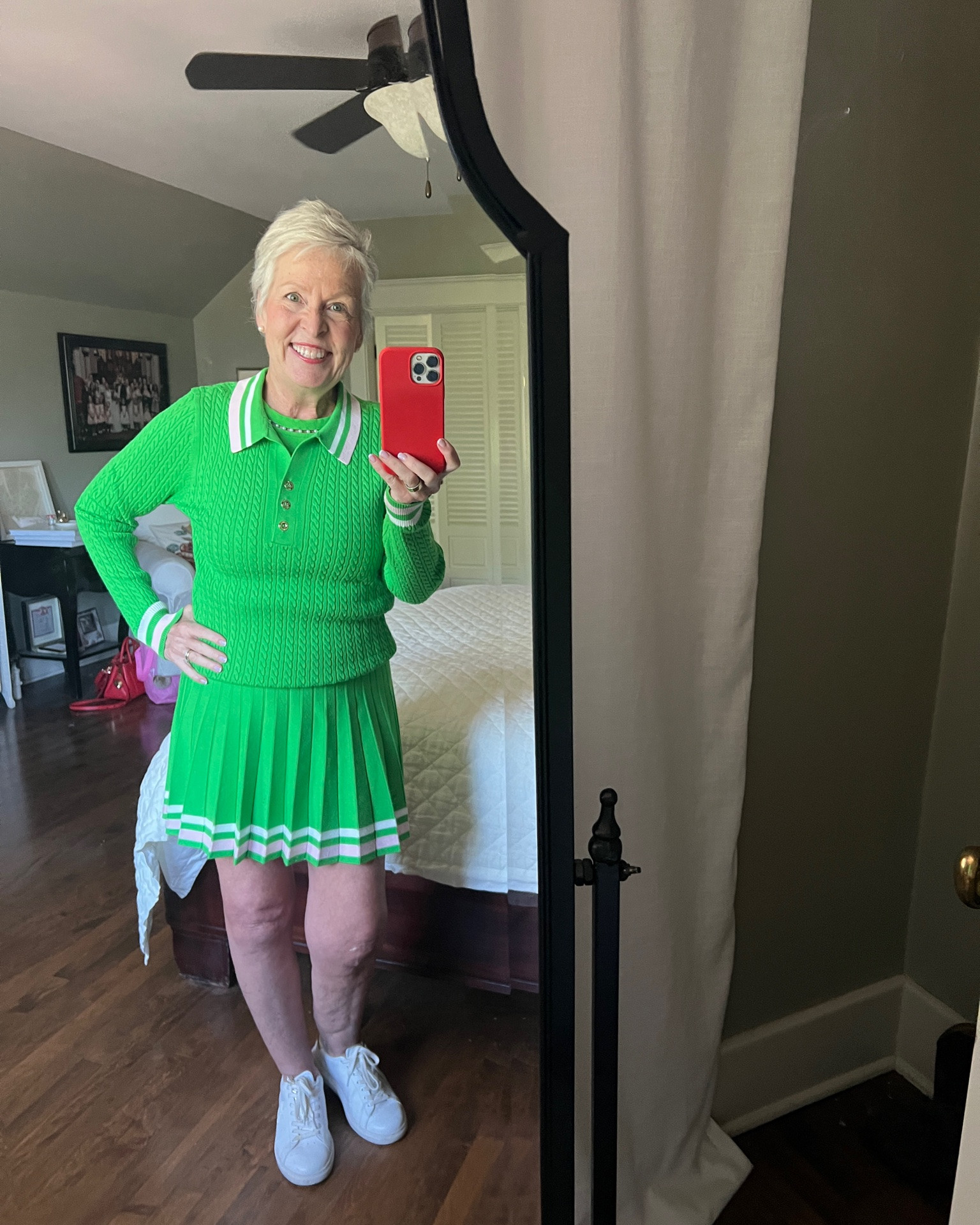 This is definitely my purchase of the summer. I can dress it up or down. It washes like a dream. The quality is absolutely amazing. I love that I can put on the sweater when I get cold in the AC. This is truly a favorite! I get so many compliments on it, it’s almost embarrassing ☺️.