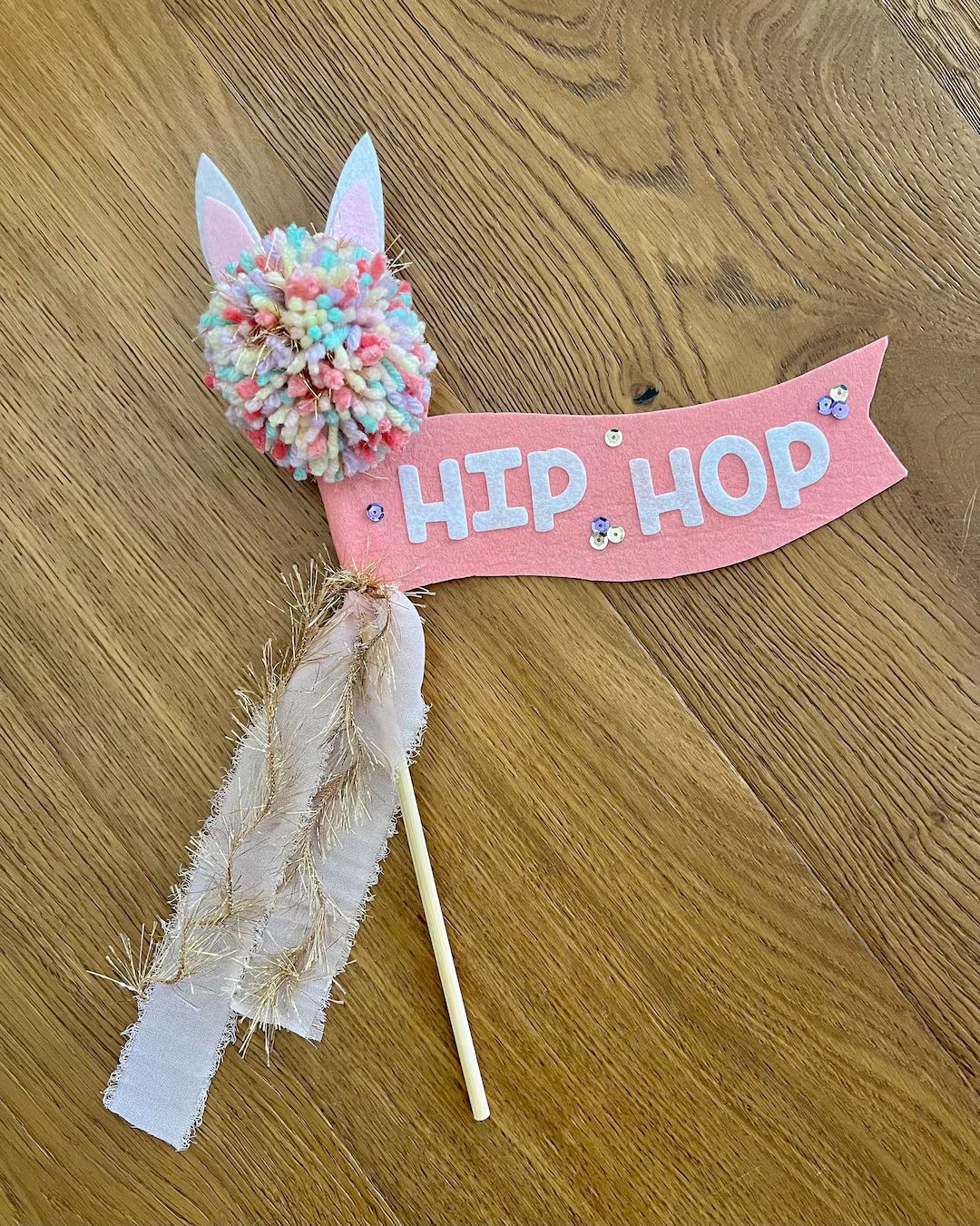 Easter Decor, Felt Pennant Flag for Easter basket, Hip Hop Bunny girly party wand, whimsy Easter ... | Etsy (US)