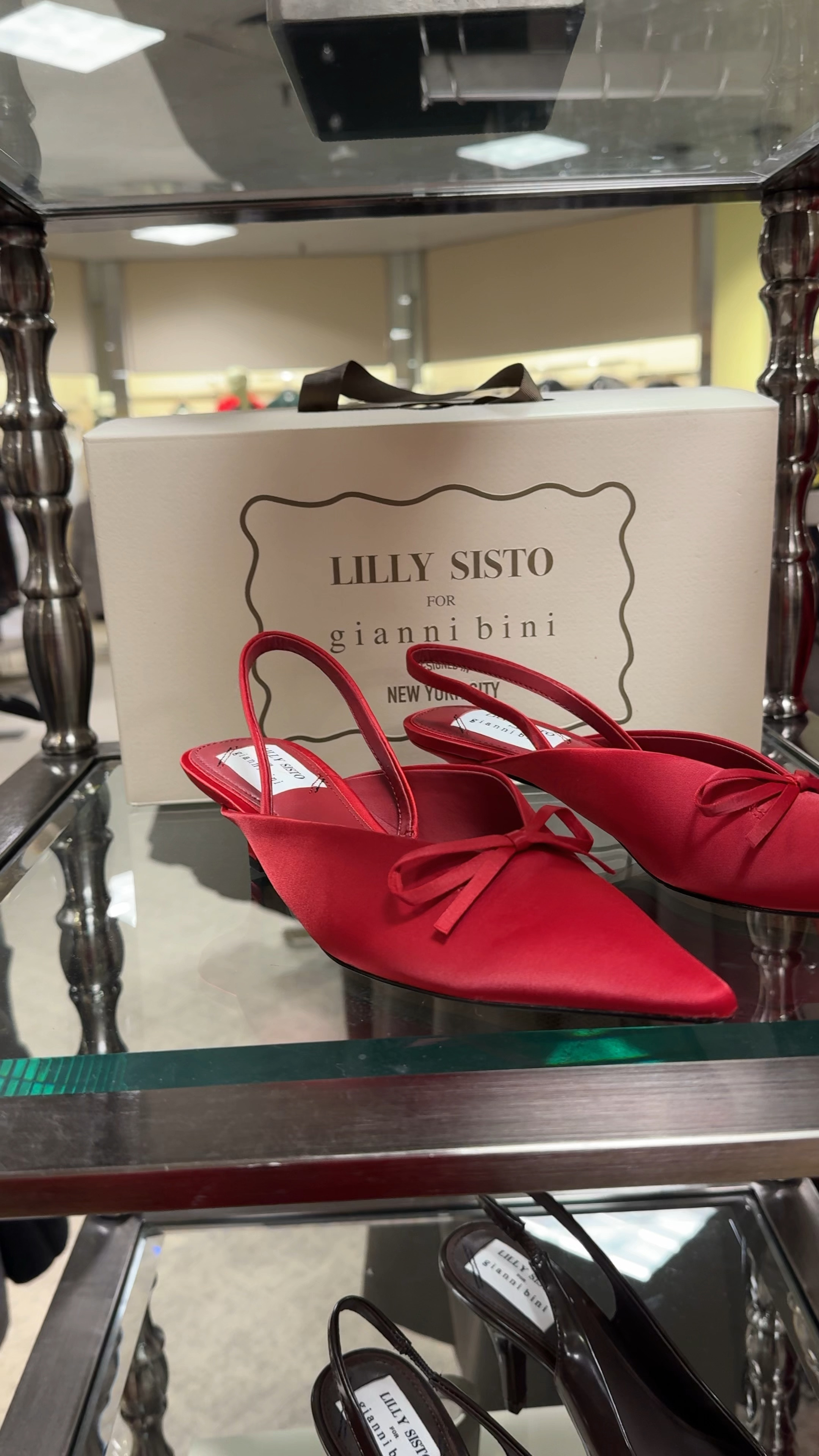 Lilly Sisto x Gianni Bini for Dillard’s
Gorgeous holiday and corporate outfits and shoes 

#LTKSeasonal #LTKHoliday #LTKMidsize