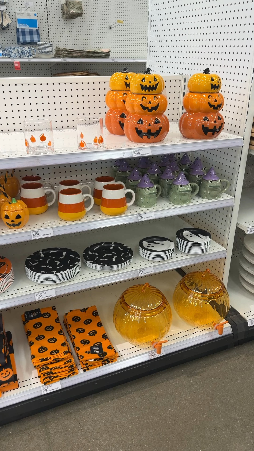 target is starting to roll out halloween 👻🎃 my store only had a few things out so far, but there are SO many cute new finds online! linked some of my favorites from the new halloween drop here 🖤 

target halloween decor, halloween home decor, halloween finds, ghost decor, pumpkin decor, fall decor, new halloween

#LTKSeasonal #LTKHome #LTKdayinmylife