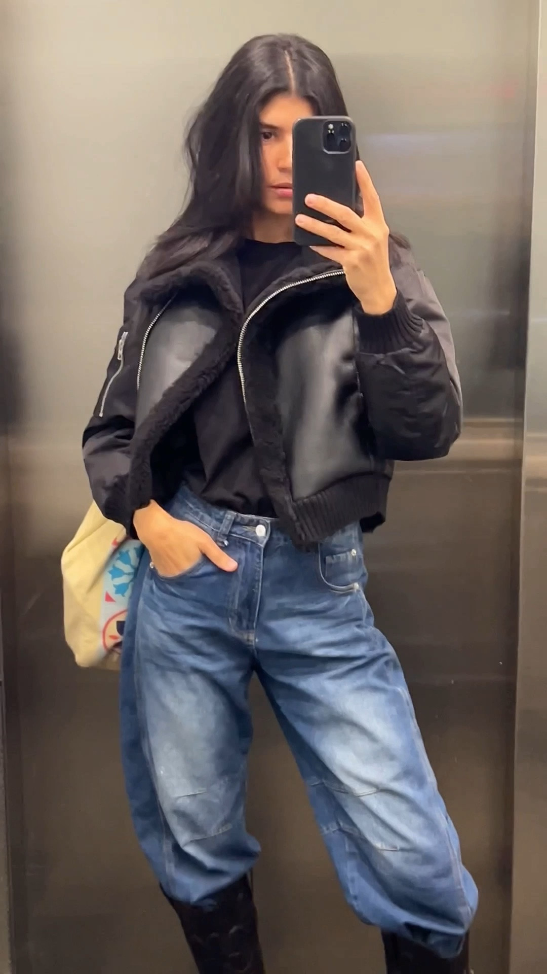 Western boots and Barrel jeans for the win 🖤💪🏼

#fitoftheday #barrel #baggy #boots #blackboots

#LTKmomlife #LTKdayinmylife #LTKStyleTip