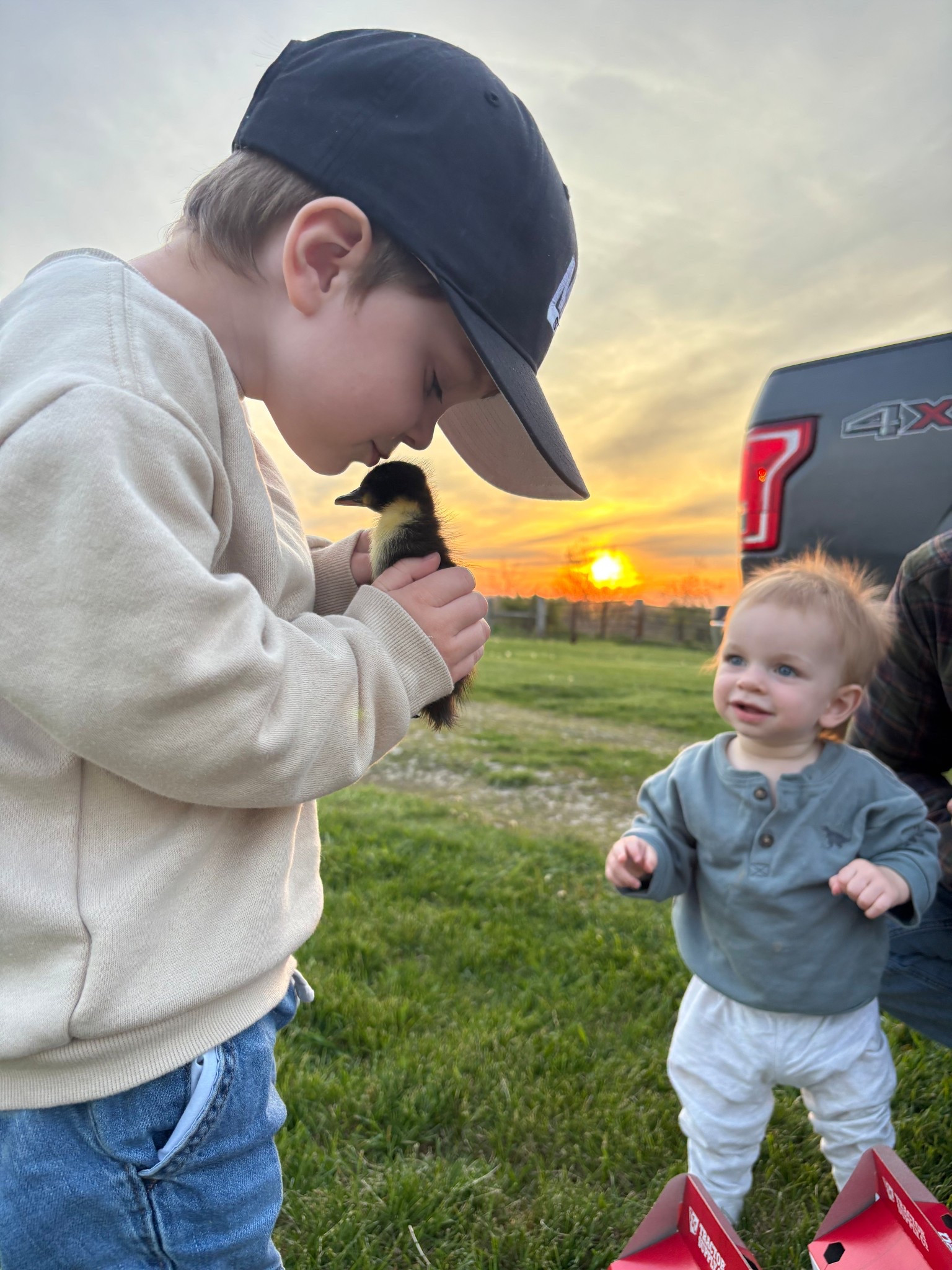 Farm kids 💙🥹

#LTKKids #LTKBaby #LTKHome