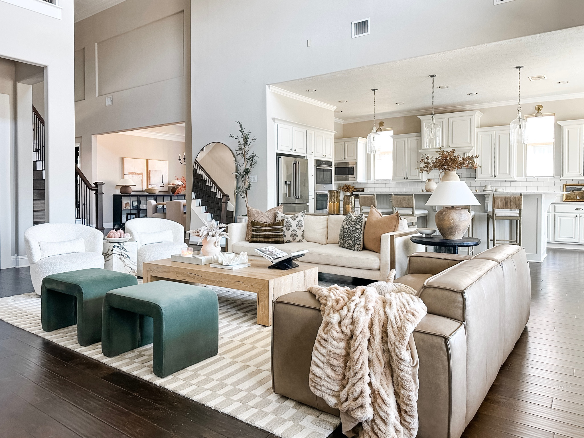 Fall living room

Seasonal Decor | Fall-ing in love with your home | Fall decor, fall home, fall home inspo, fall decorating, fall accents, pumpkins, fall colors, autumn home, autumn decor, autumn inspo, autumn decorating, decor finds, autumn colors, fall color scheme

#LTKHome #LTKFindsUnder100 #LTKSeasonal