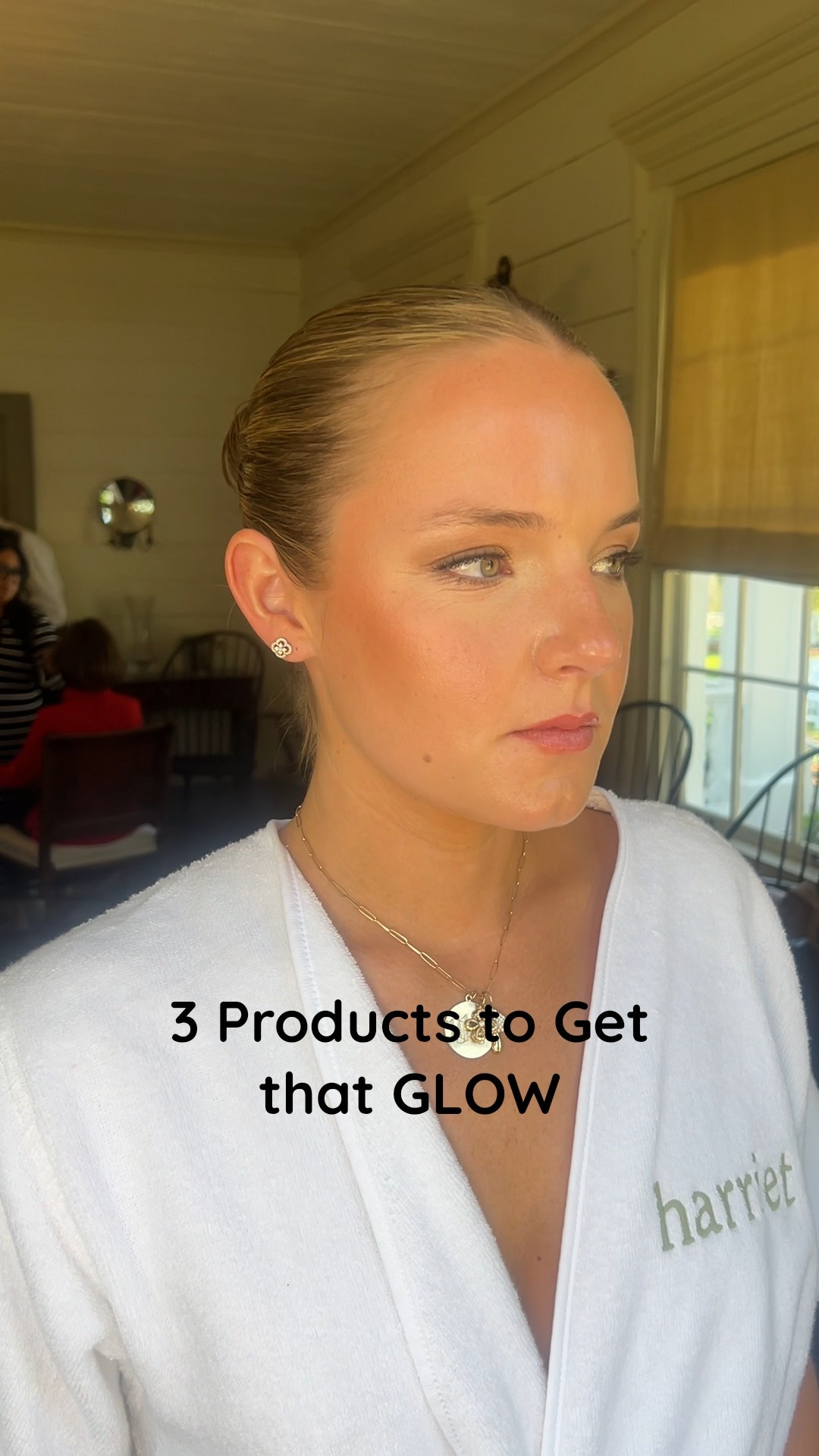 Want GLOWY skin without feeling “oily”?! Here are 3 products I swear by in my bridal kit.  Exact products used on this stunning Maid of Honor along deeper hues of the same products are tagged! #hairandmakeupbyerinryser #gildingthelily
#bridalmakeup #softglammakeup #makeuptutorial #makeuprecs #destinationwedding #atlantamakeupartist #georgiamakeupartist #glowyskin #dewyskin 