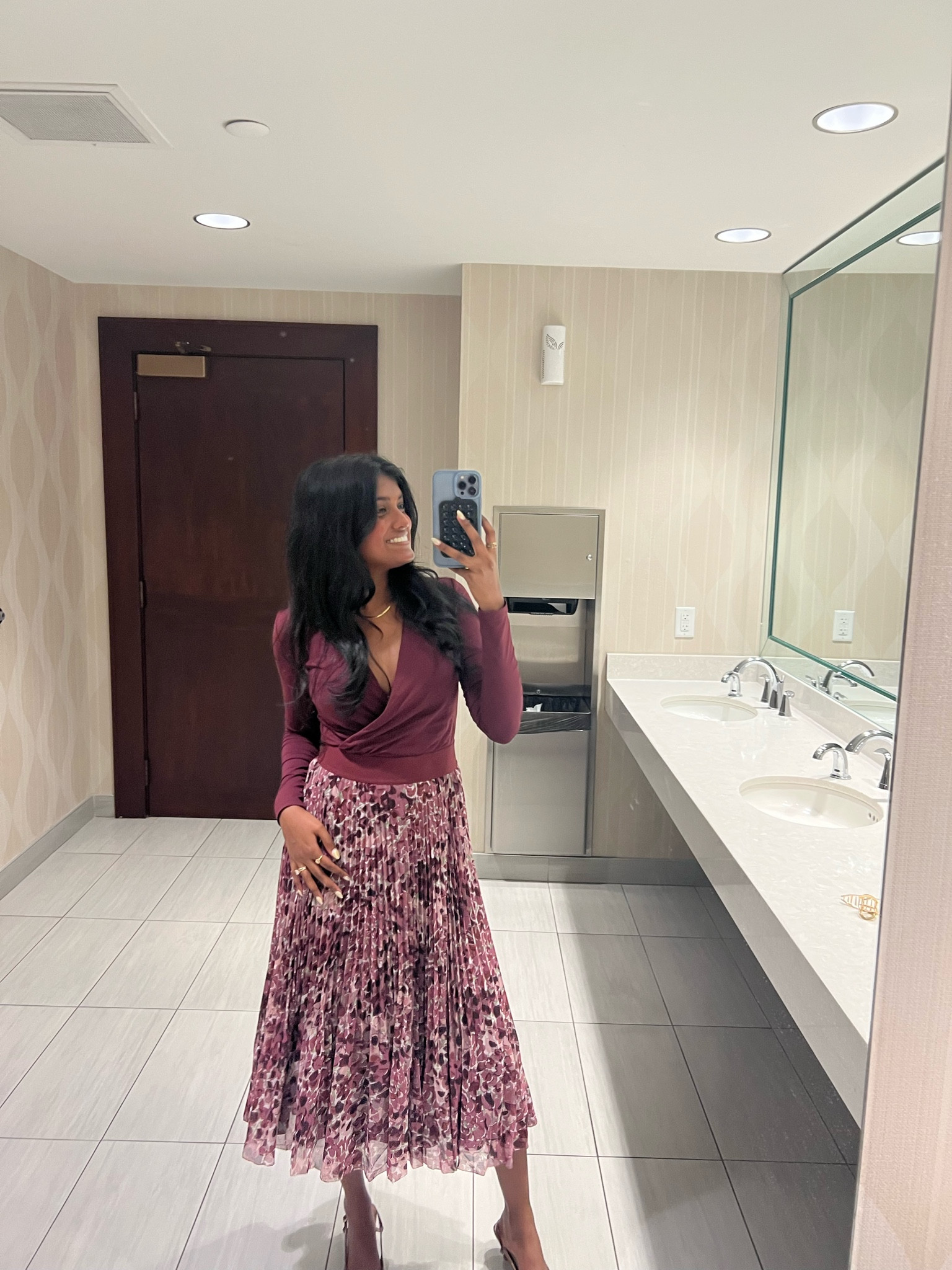 Hi besties! Here is the business casual outfit I wore to work this Tuesday! It’s a long sleeve body suit with midi skirt and kitten heels. 

#kittenheel #aritzia #stevemadden #workwear #officesiren 

#LTKWorkwear #LTKStyleTip #LTKFindsUnder100