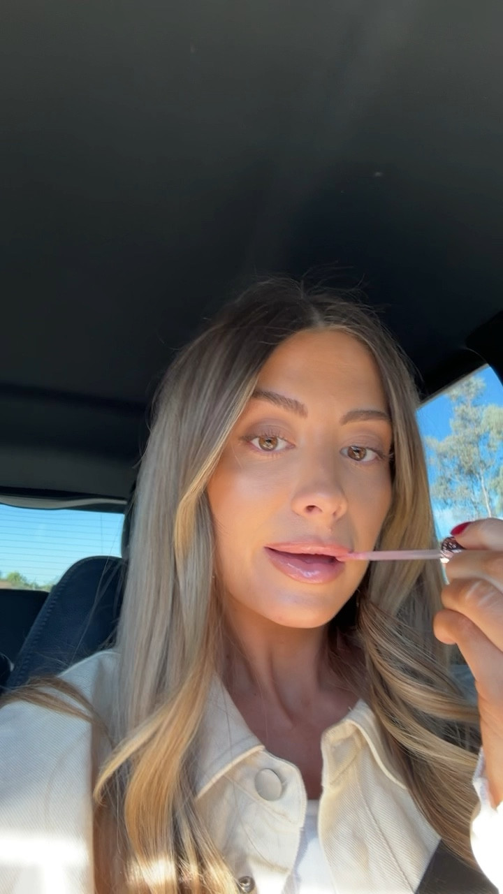 My exact full makeup routine for this look! And obsessed with this liner in shade hazelnut and lipgloss in cotton candy the perfect shade! 🩷 nude lip combo, winter lip combo, full makeup routine, hourglass, anastasia, toofaced, dibs 

#LTKbeauty