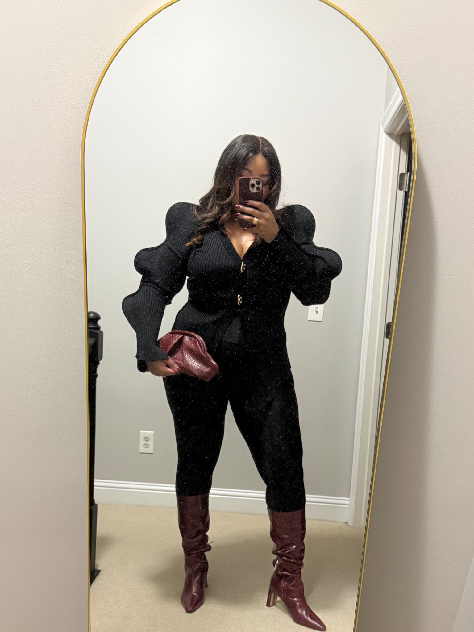 My all time favorite cardigan is ON SALE! Grab it while you can! #cardigan #sale #urbanrevivo #springcardigan

#LTKMidsize #LTKootd #LTKgrwm