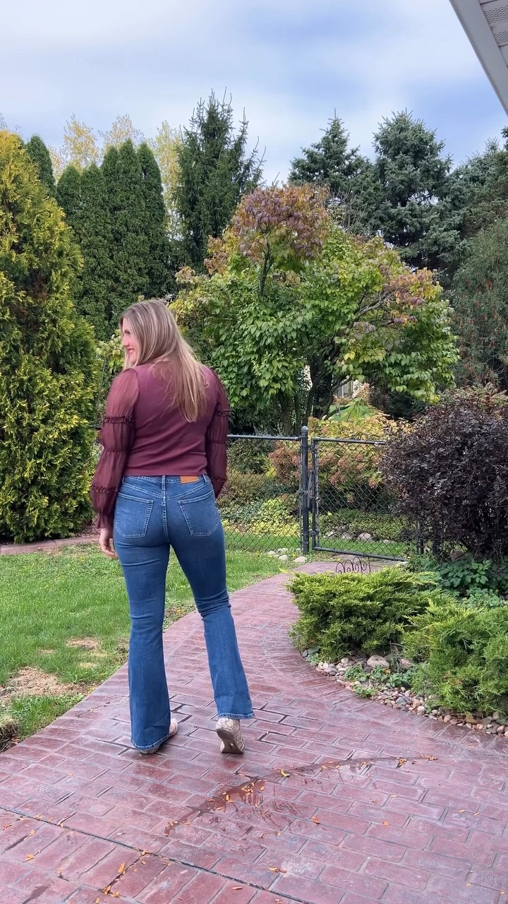 I have to admit, it is wild trying to get back to dressing after your third kid. IYKYK. I knew I needed to update my denim options and what better place to shop than @american_tall ? I feel like they updated their fit from even last time I bought some straight leg jeans, and I have to say as a curvy thigh/butt woman, they feel well-fitting! They have stretch but didn’t stretch out, and they’re a great mid wash color. My only notes would be an extra inch to make them 38” for a perfect floor length! 

Wearing a size 31x37 I am 6’4” 
#partnership #wethetall #americantall #talldenim #talljeans

#LTKFindsUnder100 #LTKTall #LTKMidsize