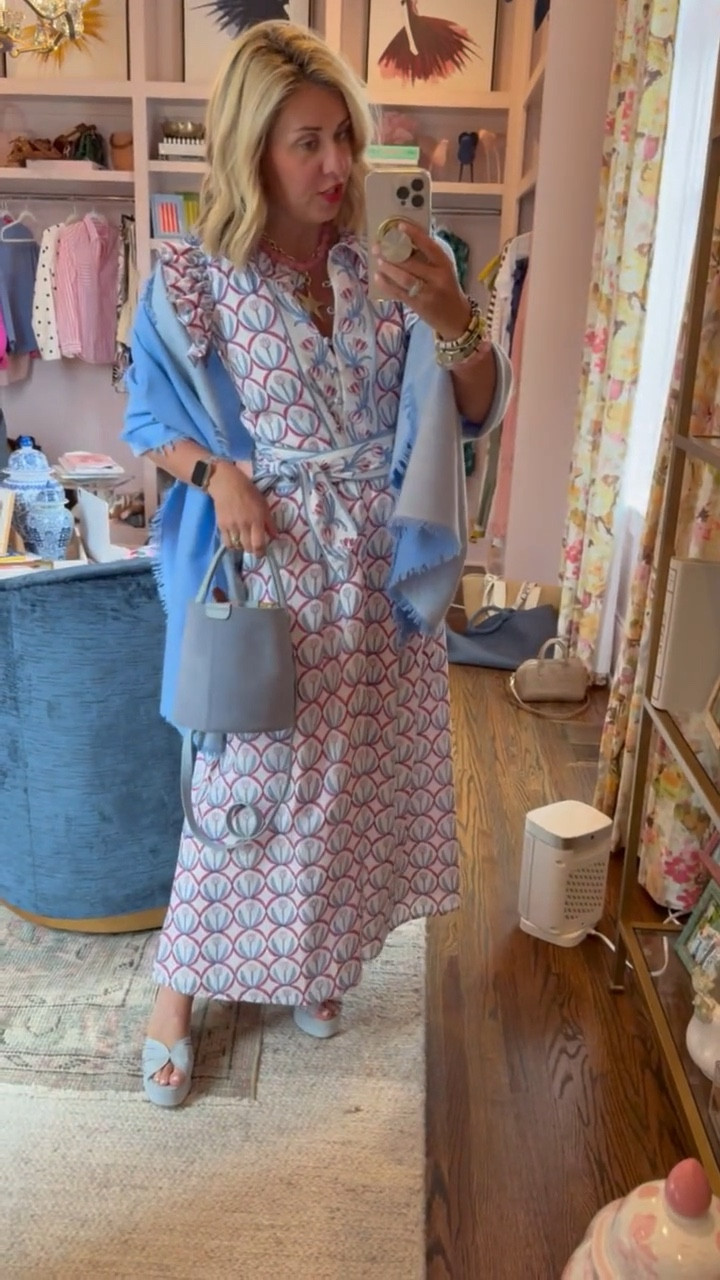 Obsessed with this look!! It may be cool outside, but I’m here for the sunshine and headed to a Spring Fashion Show. I’m in xs dress & 8 heels. Eek….my new stack with Allie + Bess is live!!!

Sue Sartor Code mixandmatch15 for 15% off 
Allie + Bess Code  Catherine20 for 20% off
Colores Collective Code  MIXANDMATCH for 10% years off 

#LTKdayinmylife #LTKgrwm #LTKootd