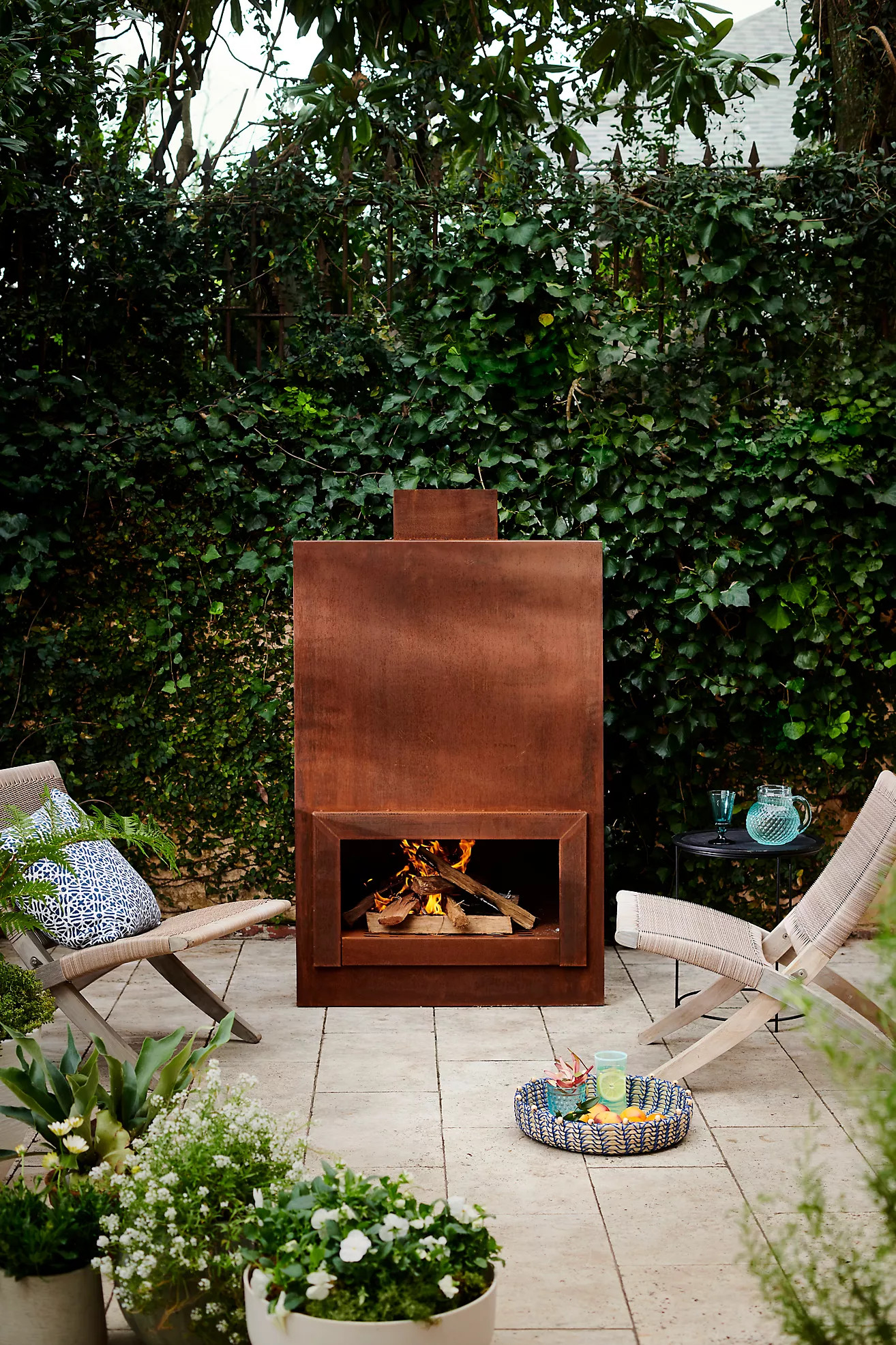 Weathering Steel Planed Outdoor Fireplace | Terrain