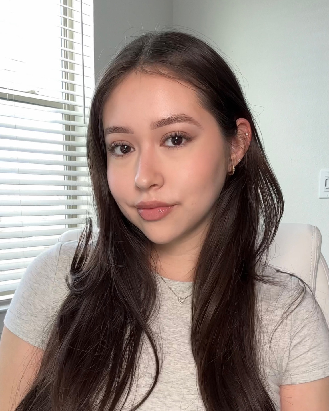 Hailey Bieber’s Super Bowl makeup as a makeup beginner!! 💄💗 

#LTKbeauty #LTKSpringSale #LTKstyletip