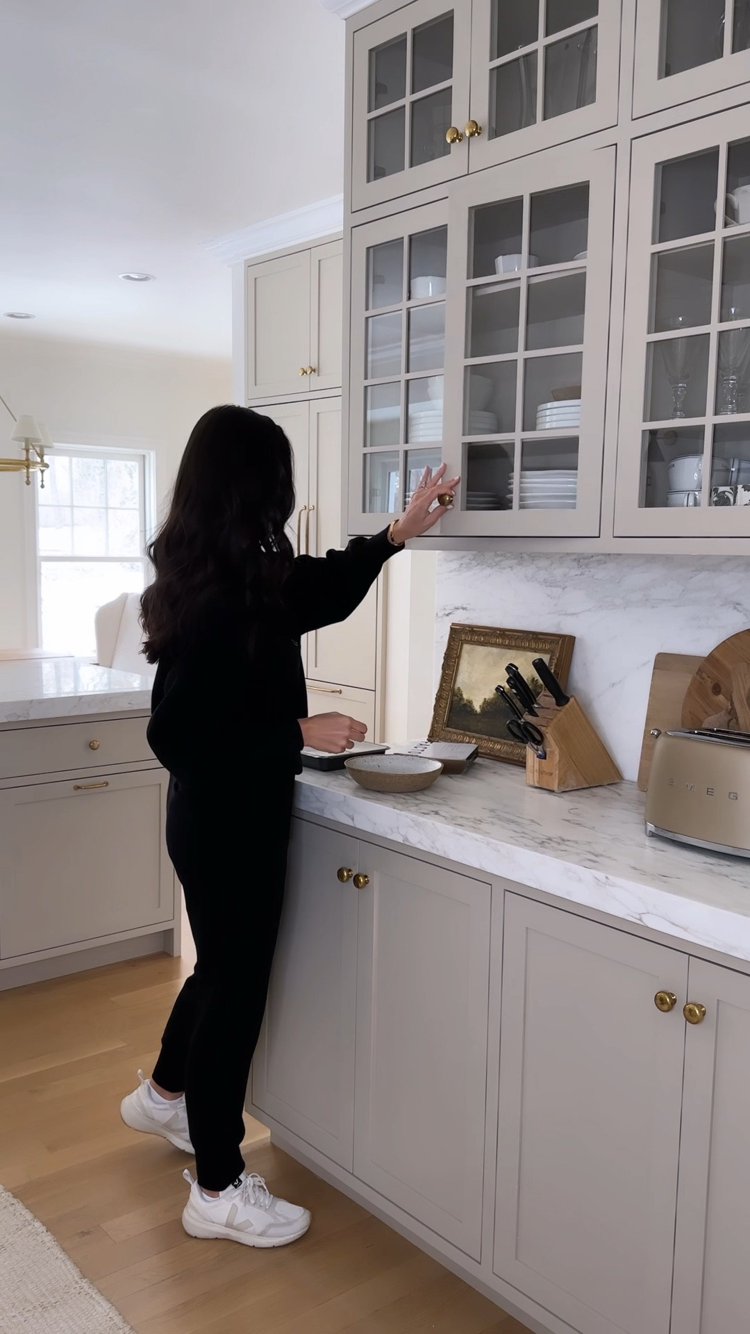 Kat Jamieson shares her kitchen. Marble counters, brass hardware, pulls, knobs, decor, interiors, interior design. 

#LTKshoecrush #LTKhome #LTKVideo