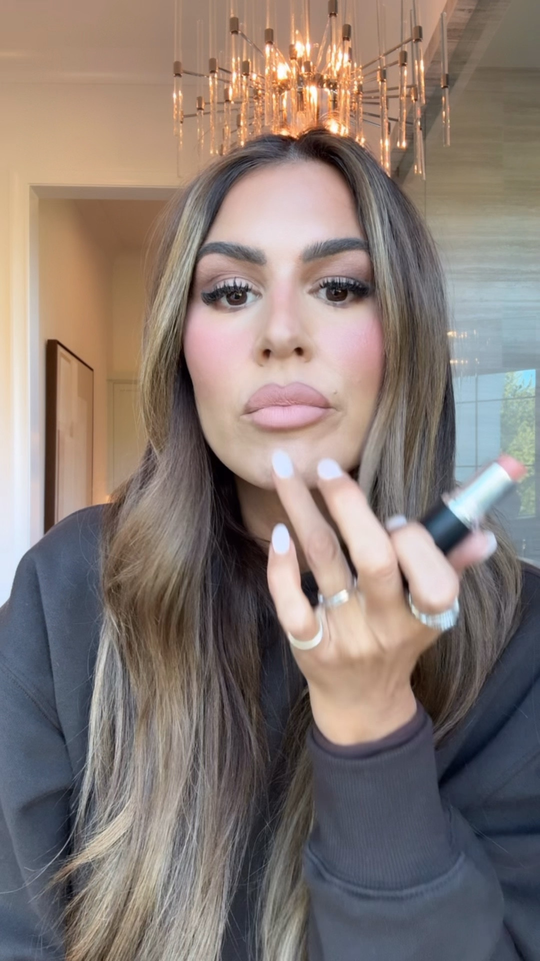 Matte nude lip combo I love!
Iconic nude liner
Honeylove lipstick 