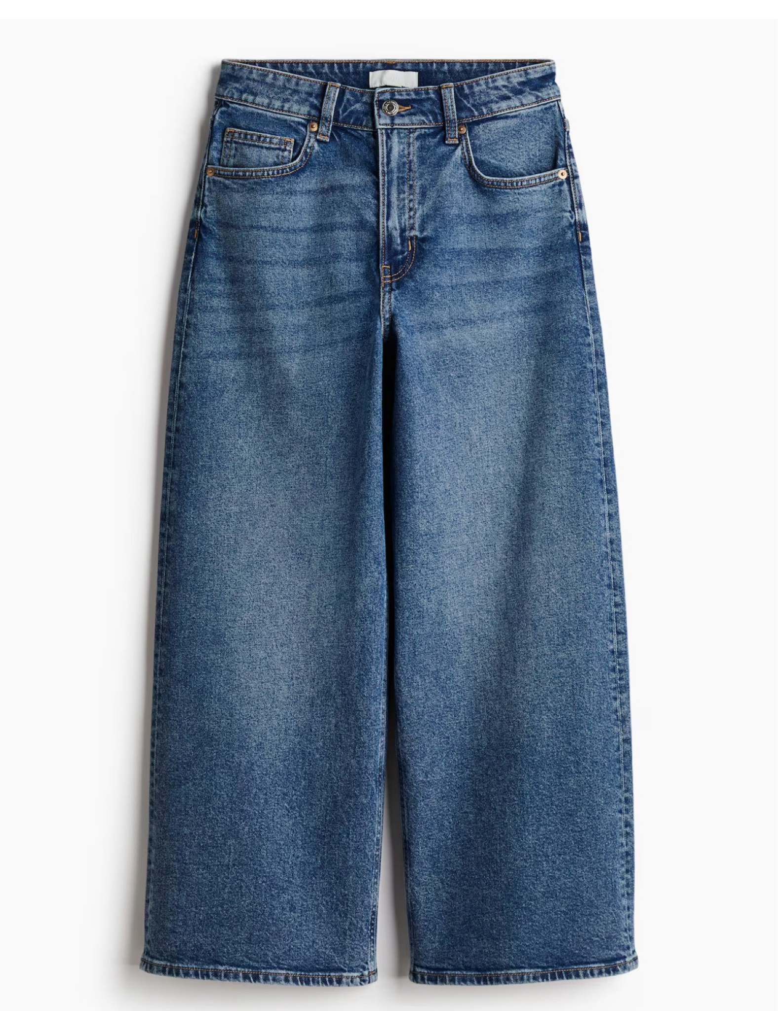 Wide leg comfy jeans 

#LTKHoliday #LTKSeasonal