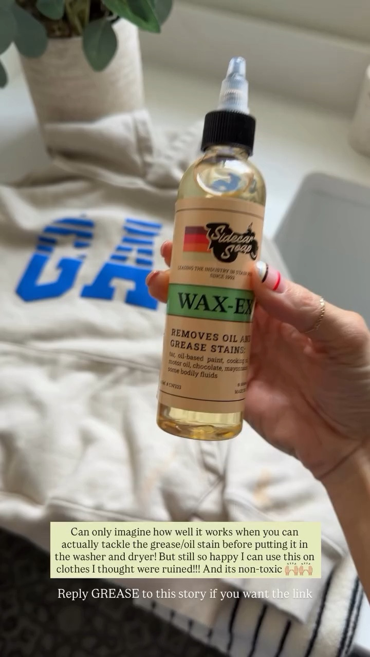 Can only imagine how well it works when you can actually tackle the grease/oil stain before putting it in the washer and dryer! But still so happy I can use this on clothes I thought were ruined!!! And its non-toxic 🙌🏼🙌🏼 Reply GREASE to this story if you want the link