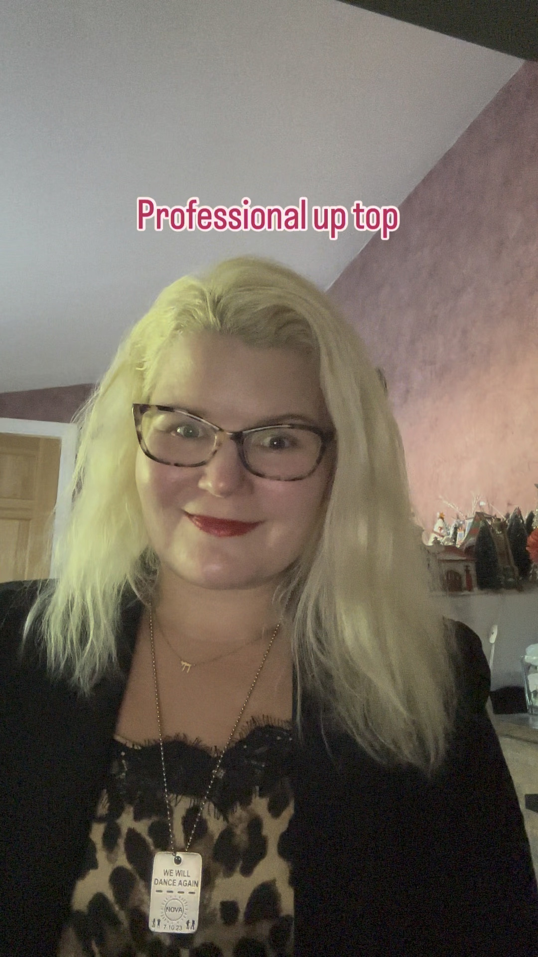 When you have zoom calls, two different looks in one are a must😅😅😅