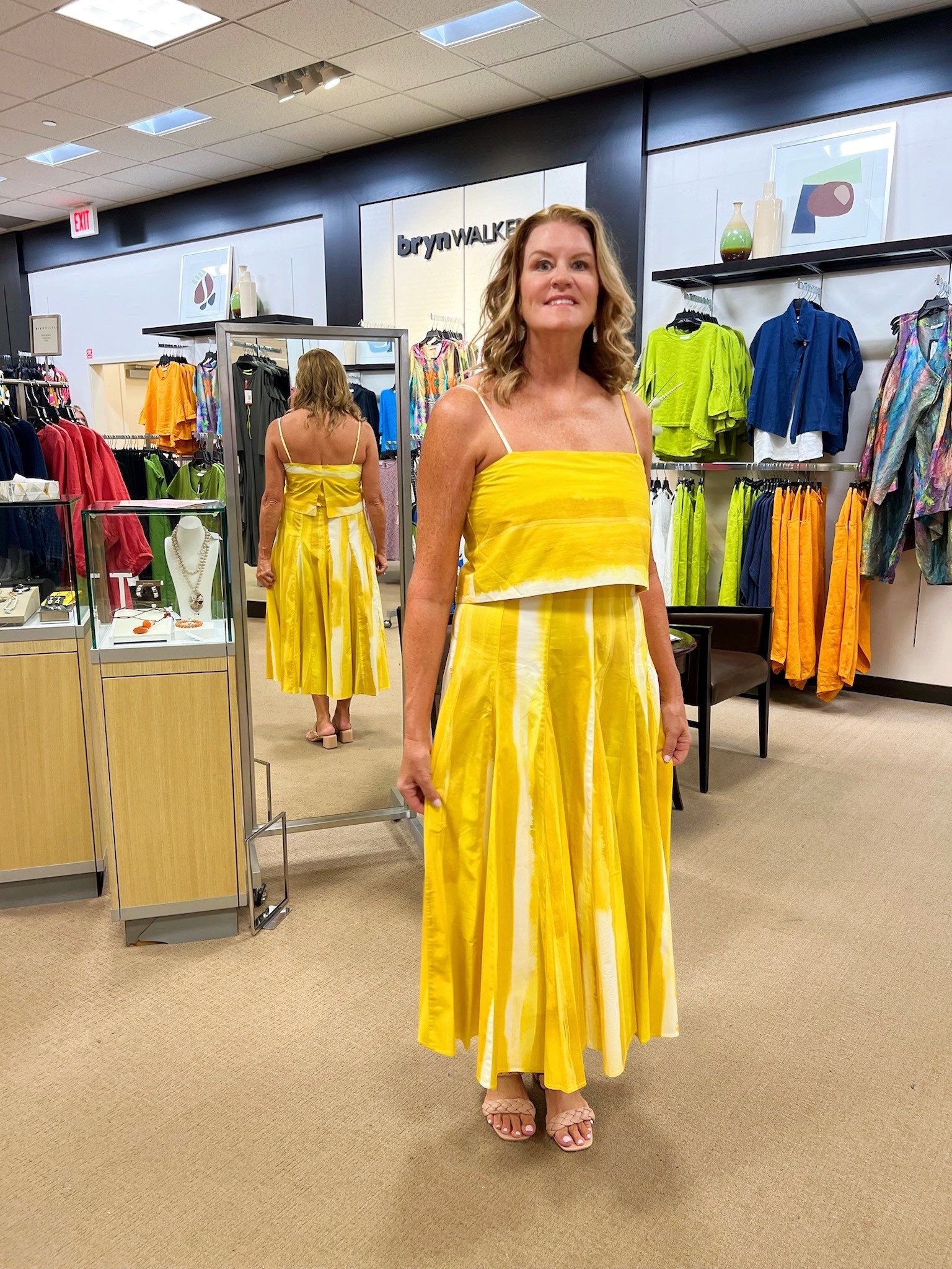 Such a pretty look for summer! Scroll down to shop & follow for more ✨

My mom is thinking about wearing this or one of the other options below to a family wedding this weekend ☀️