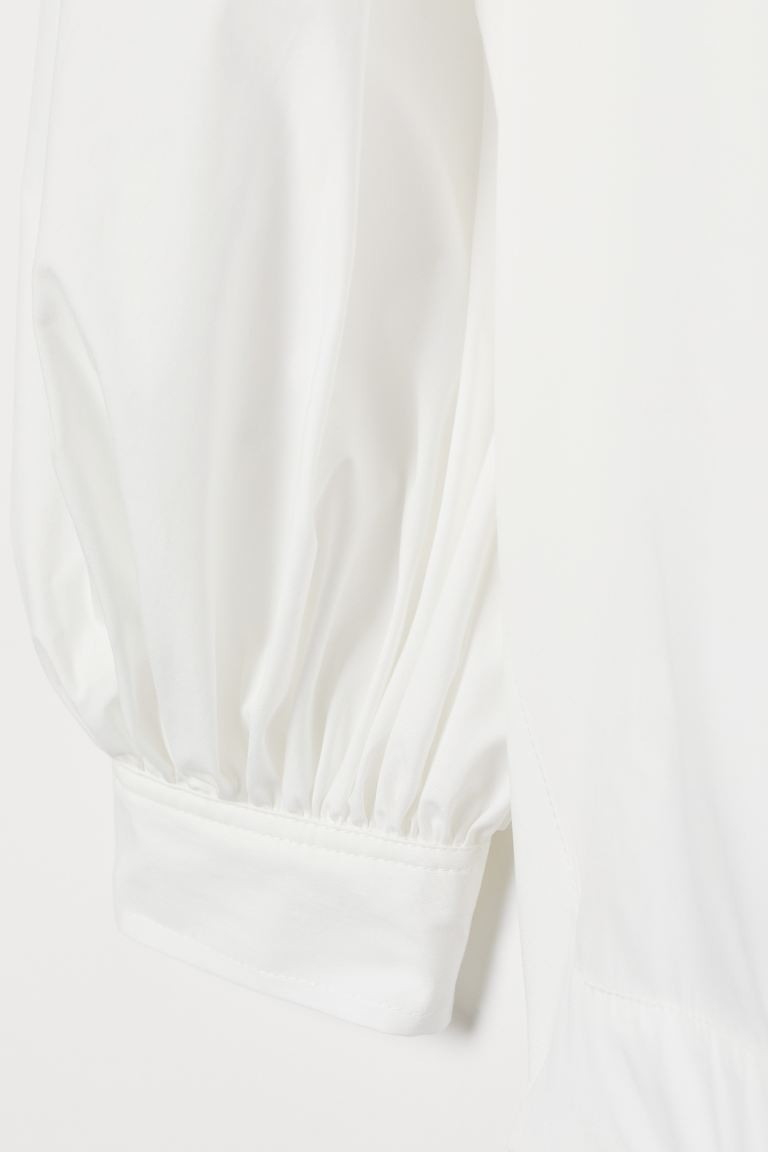 Wide collared blouse | H&M (UK, MY, IN, SG, PH, TW, HK)