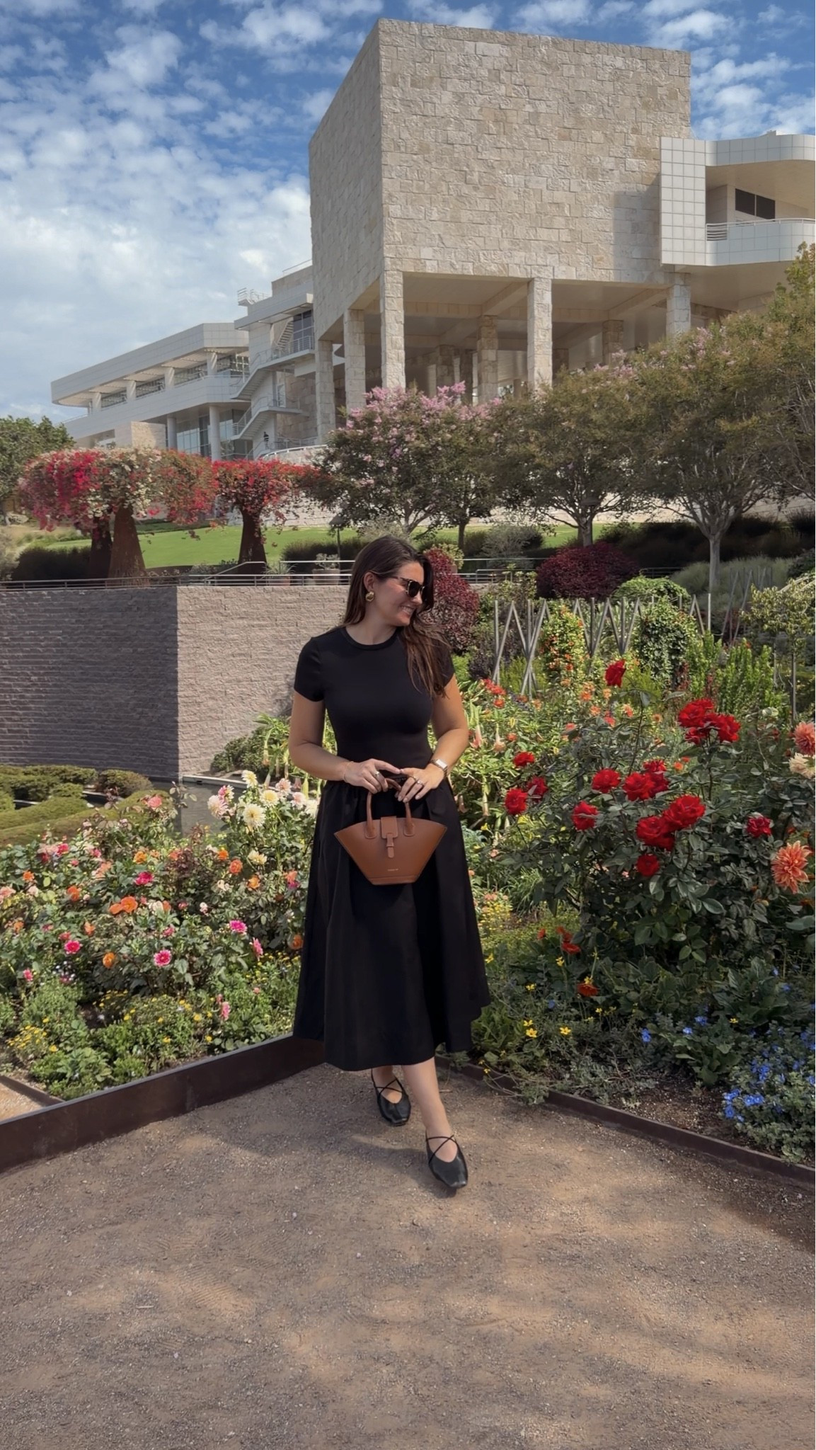 Look du Jour 🖤

Outfit details:
Dress: @Velvet Heart Clothing, wearing size S
Purse: @PARIS/64 
Flats: @mgemi, one of my most comfortable pair of flats! Wearing my usual size 7

With Amour, M.

#LTKdayinmylife #LTKgrwm #LTKootd