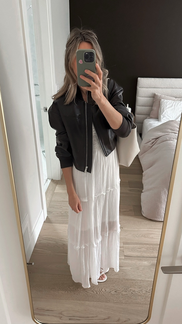 My #ootd for the twins preschool graduation 👩‍🎓👩‍🎓🥹💕

#aritzia #softsummer #softsummeroutfits #aritziaoutfits #minimalstyle #MomStyle #OOTD #EverydayStyle #GRWM #FashionCreator #OutfitInspo #StyleForMoms #AestheticOutfits