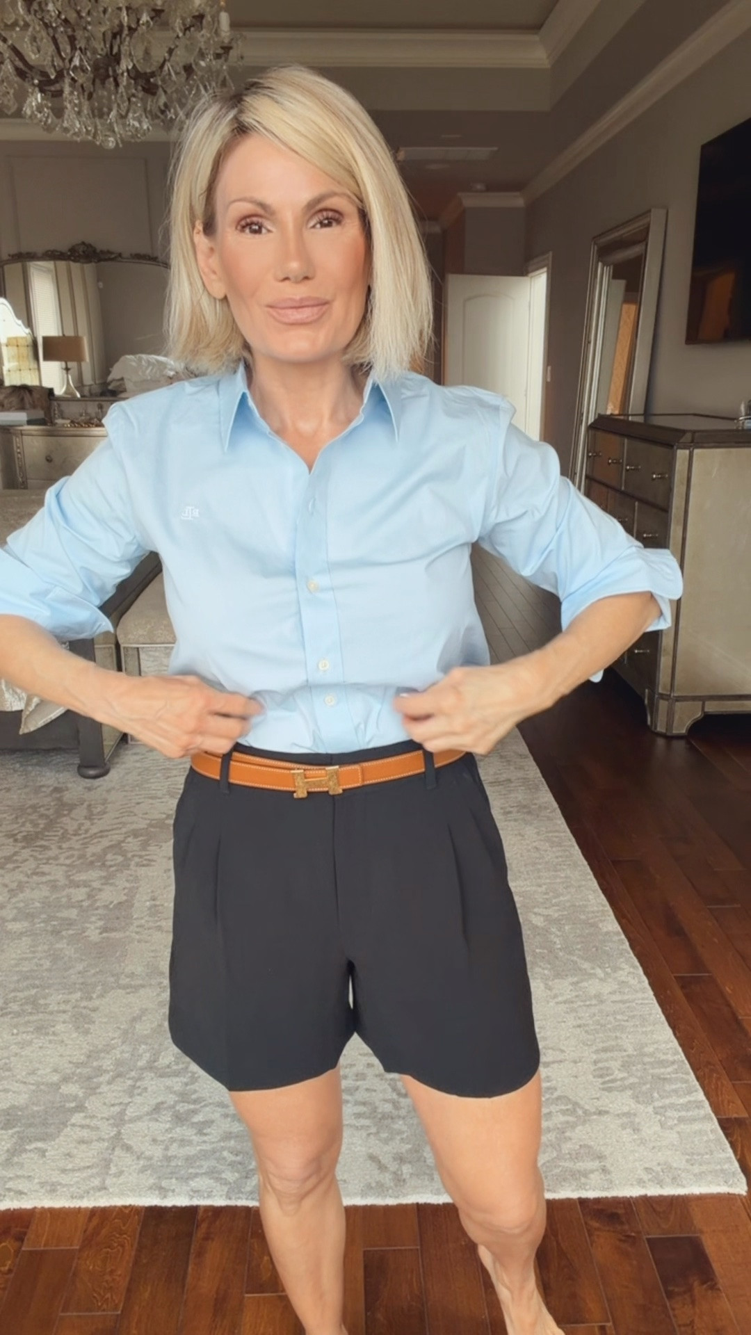 Chic summer short #summeroutfit #shorts #weartheshorts #over50style #maturestyle

#LTKMothersDay #LTKgrwm