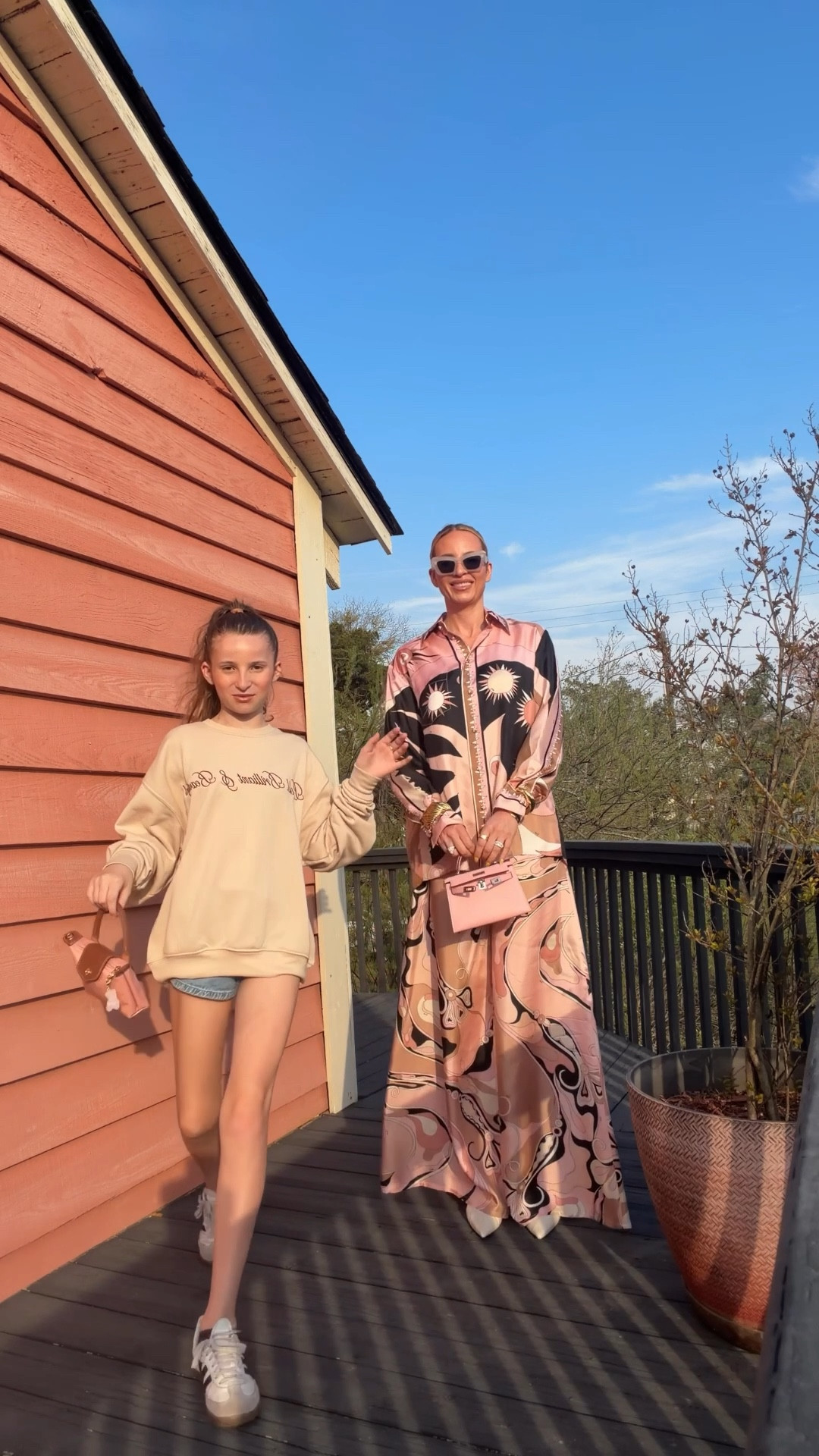 😄 wearing a 6 in the top and pants but the pants r too big on me. Need to get them tailored. I’m usually a 4

#LTKootd #LTKTall #LTKOver40