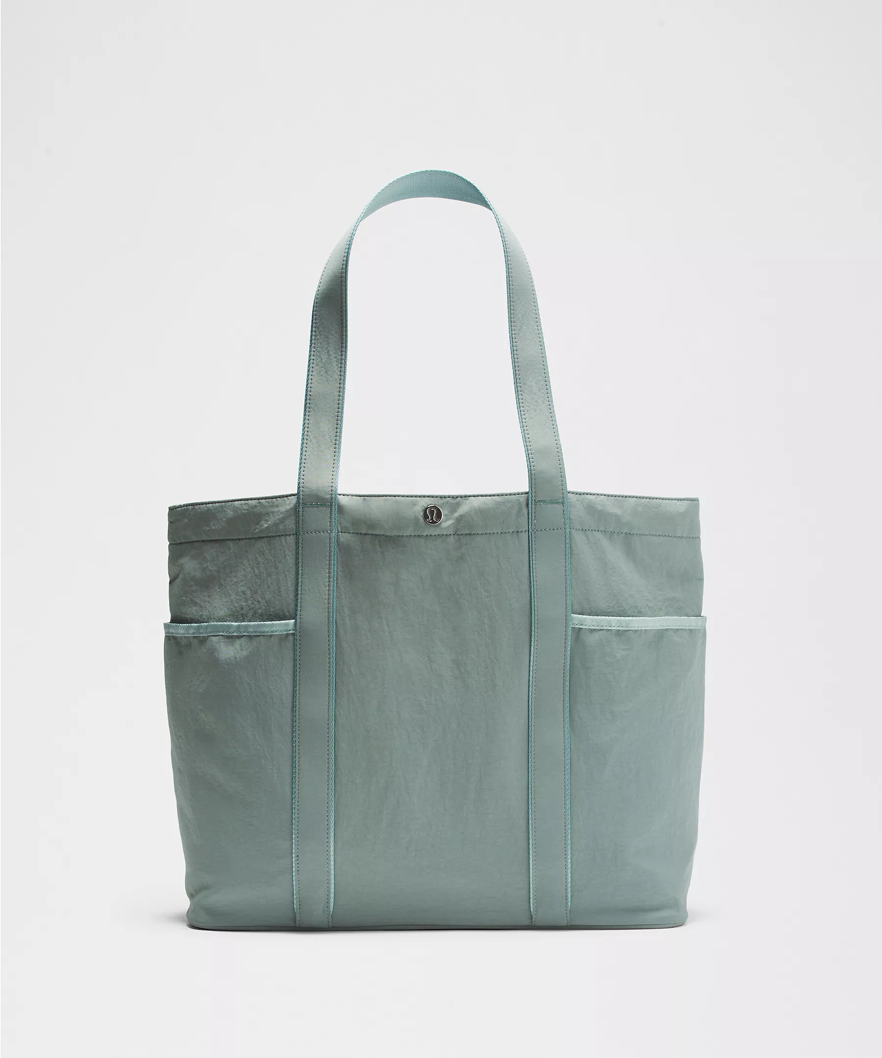 Daily Multi-Pocket Tote Bag 20L | Men's Bags,Purses,Wallets | lululemon | Lululemon (US)