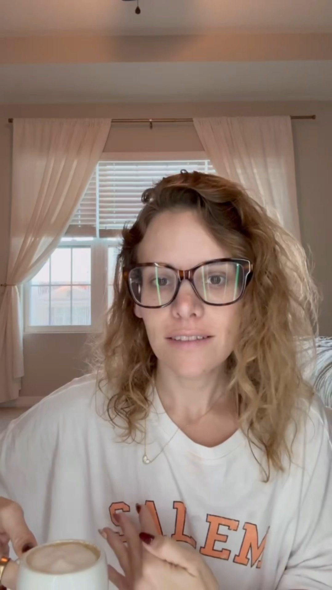 Heading to chapel to spend time with my daughter, and I just wanted to feel a little more put together than a regular day. This quick reset always helps 🤍 Loving this Alo set — it’s comfy, clean, and makes getting ready feel effortless. Comment LINKS for everything.