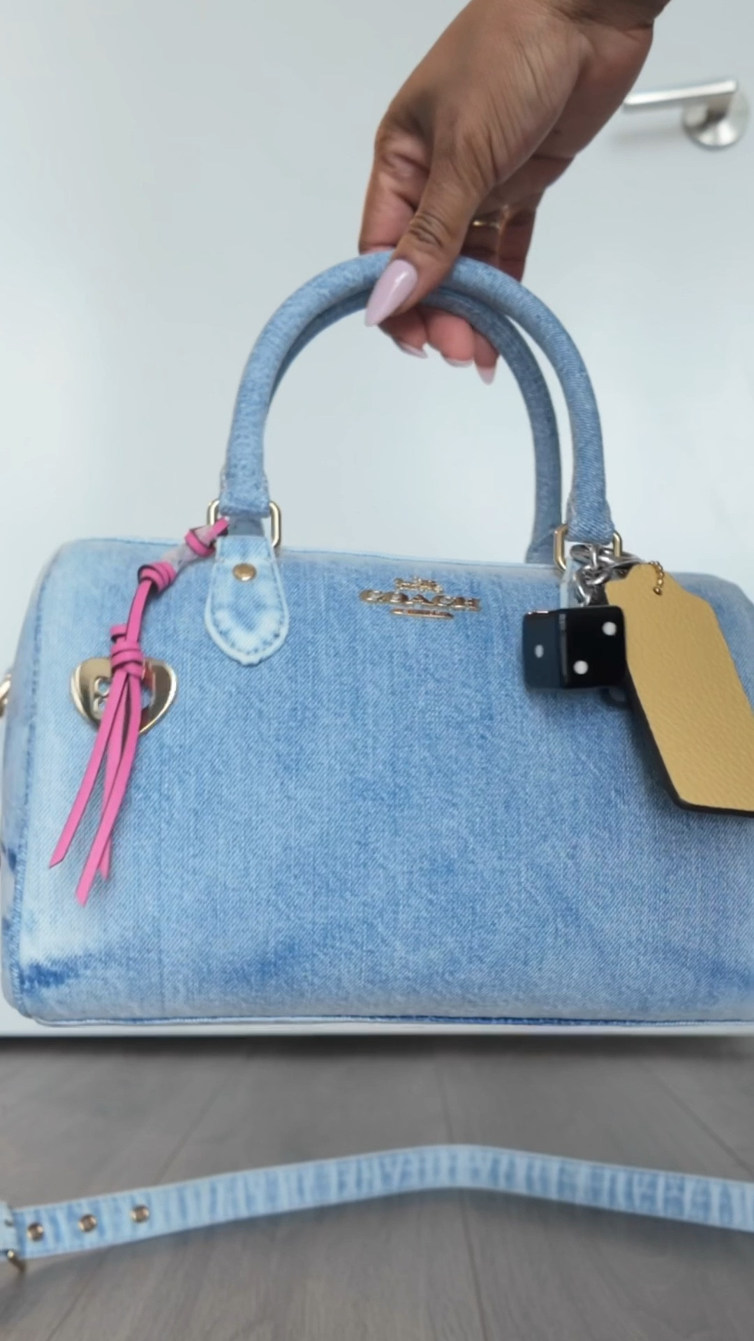 I’m in love with my new bag - Coach Denim Rowan! 🩵  I’m about to rock this all summer #sorrynotsorry

Coach denim collection
Coach Rowan 
New coach bags 
Coach outlet bags 
Coach bag unboxing 
Mother’s Day gift 
Summer bag

#LTKTravel #LTKMothersDay #LTKOver40