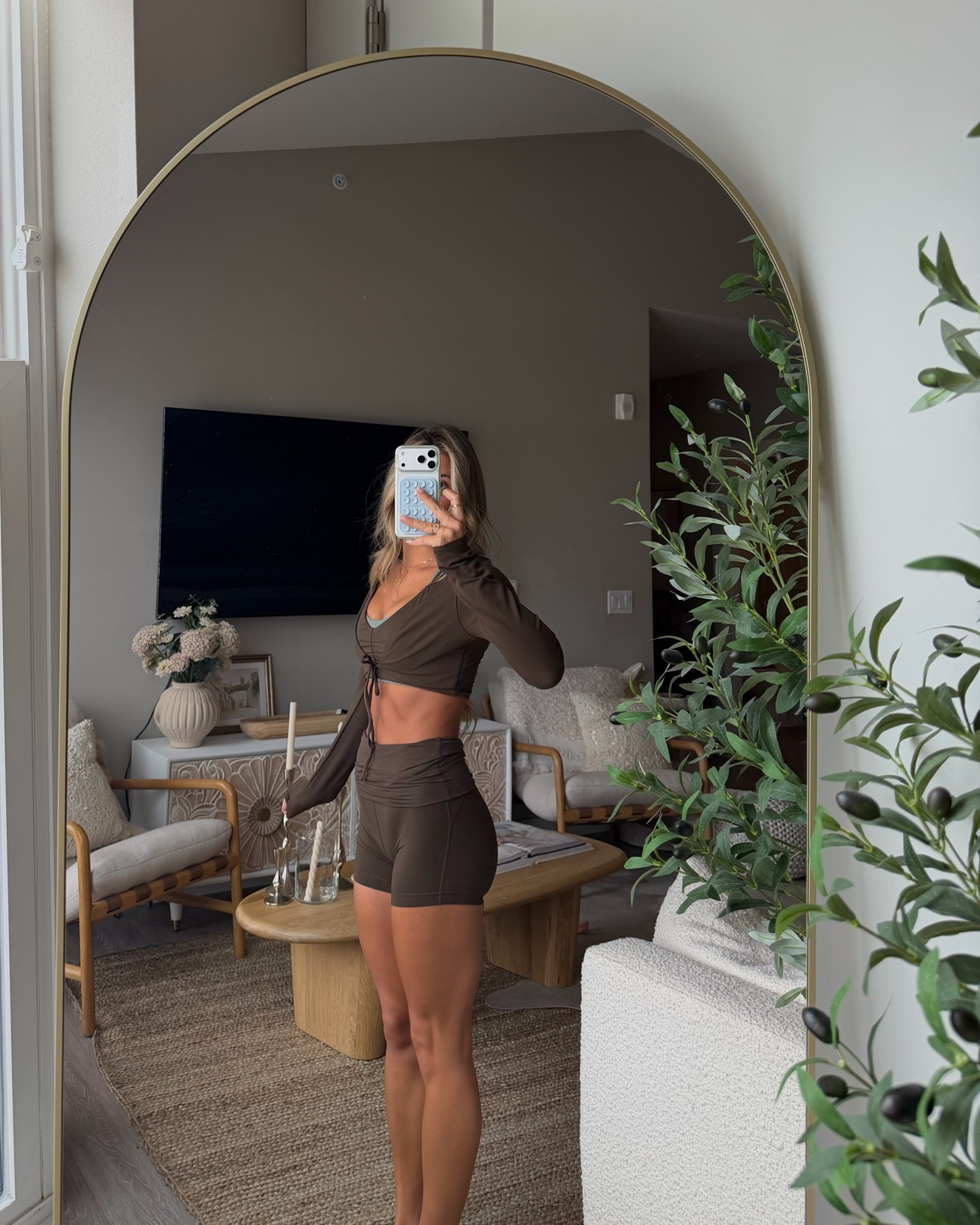 @lululemon called, they said they had the best pieces for Yoga & Pilates!!  🧘🏽‍♀️✨

#lululemoncreator #ad