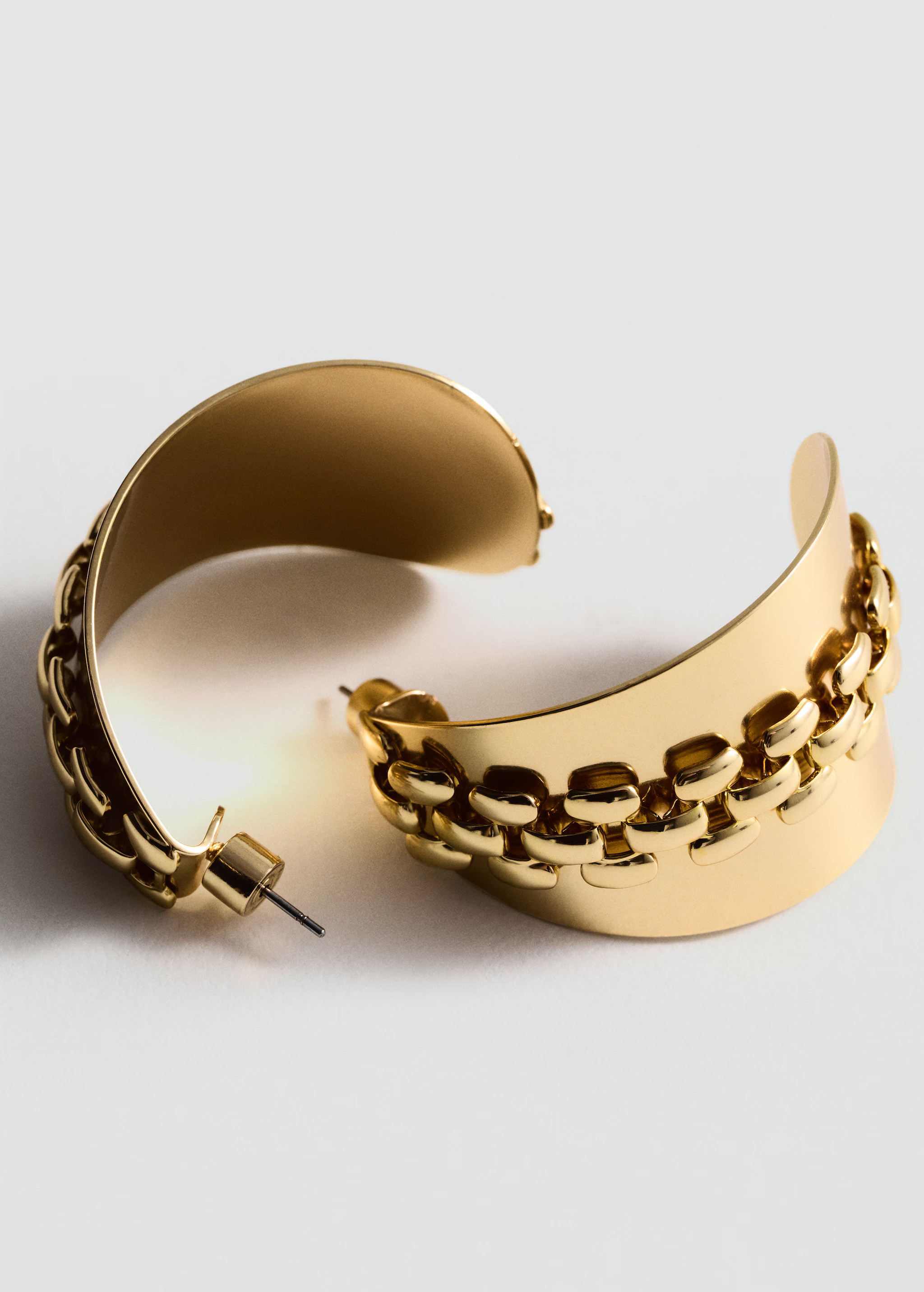 Embossed link earrings - Women | MANGO USA | Mango (US/MX/AU)