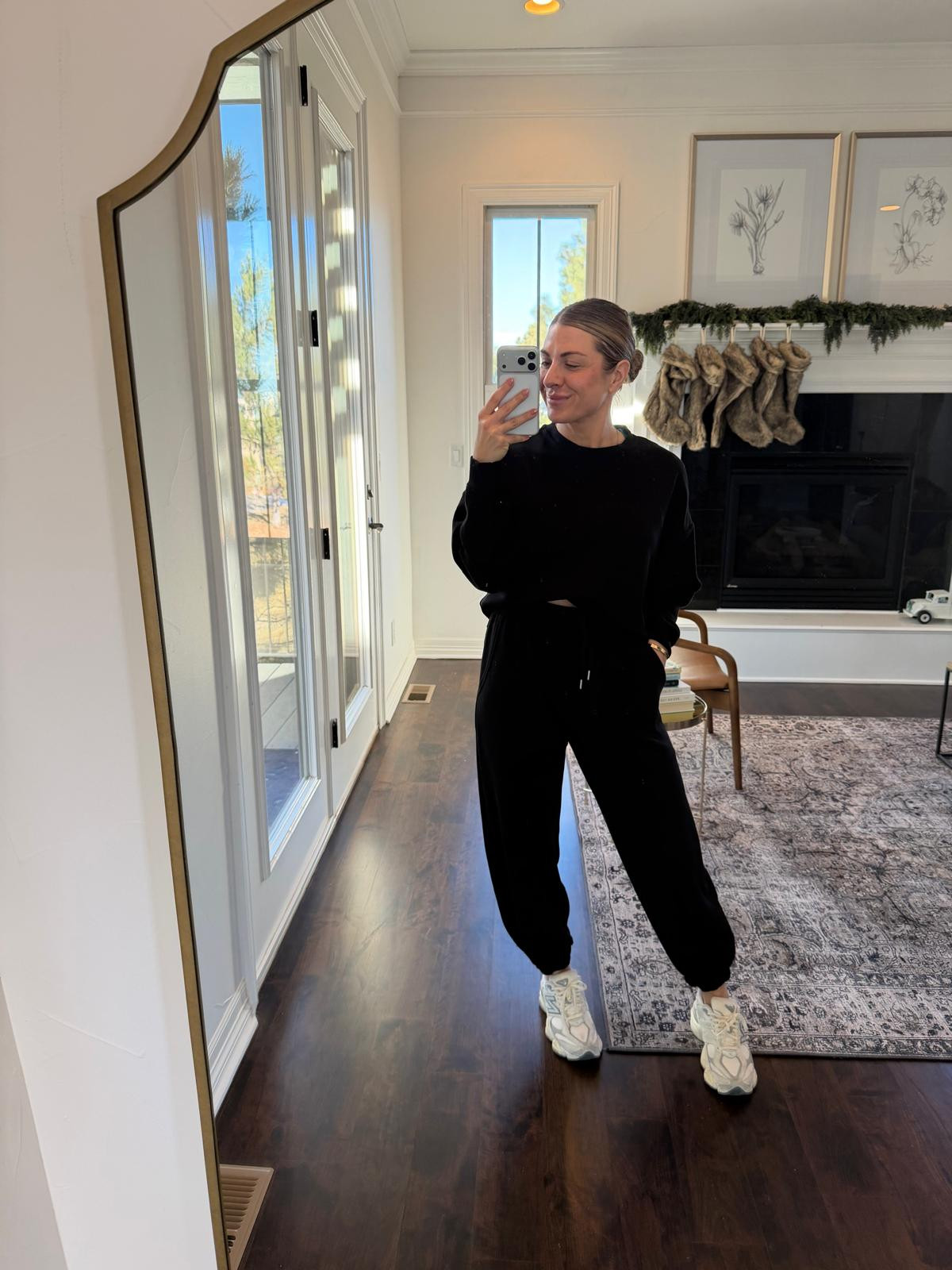 Cropped sweatshirts and barrel pants kind of day, courtesy of Walmart. Effortlessly comfy with just the right touch of cool 😌🖤👜  
#WalmartFinds #ComfyStyle #OOTD #BarrelPants #CasualOutfit #AffordableFashion #LTKStyle #StreetStyle #EverydayLook #CozyVibes   

 #LTKootd #LTKmomlife #LTKActive
