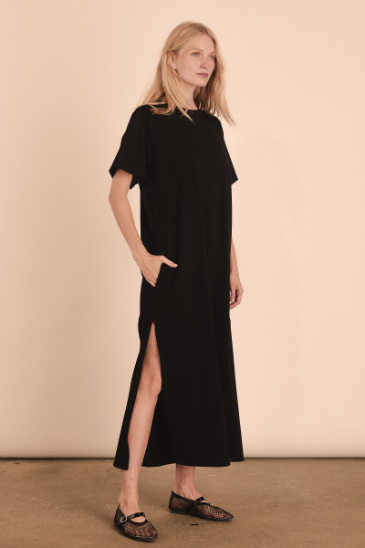 T-Shirt Dress in Black | Bohemian Traders