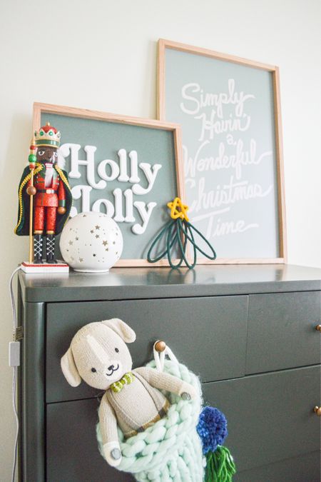 Boys Christmas decor, classic Christmas decor, kids room, boys room decor ideas 