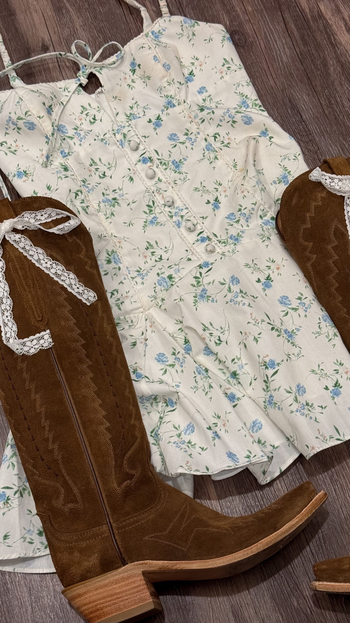 Country concert outfit I recently wore! 


#LTKFindsUnder100 #LTKSeasonal