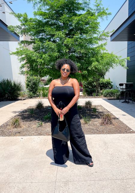 I snagged these linen cargo pants from Nordstrom and they’re currently on sale for $41. I think these pants are perfect for summer ☀️

I’m wearing a large and they fit a little on the baggy side 

#LTKFindsUnder50 #LTKMidsize #LTKSaleAlert