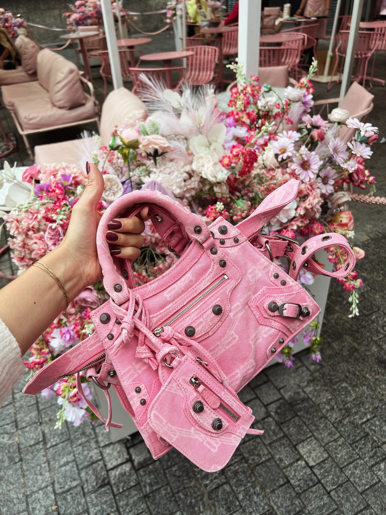 Balenciaga - Borsa Tote Neo Cagole con monogramma 🩷

#LTKeurope #LTKitbag #LTKstyletip