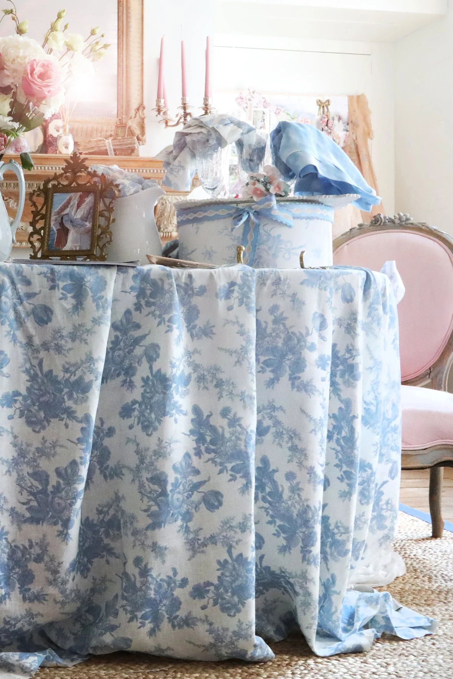Garden Of Versailles Linen Tablecloth | LOVESHACKFANCY