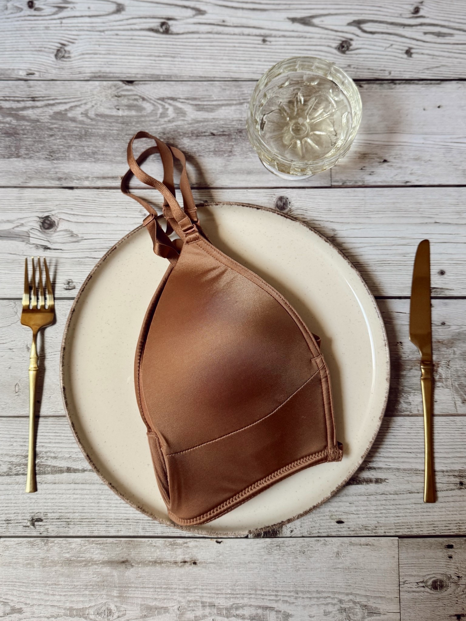 Sujetador para escotes V

#LTKespana #LTKeurope