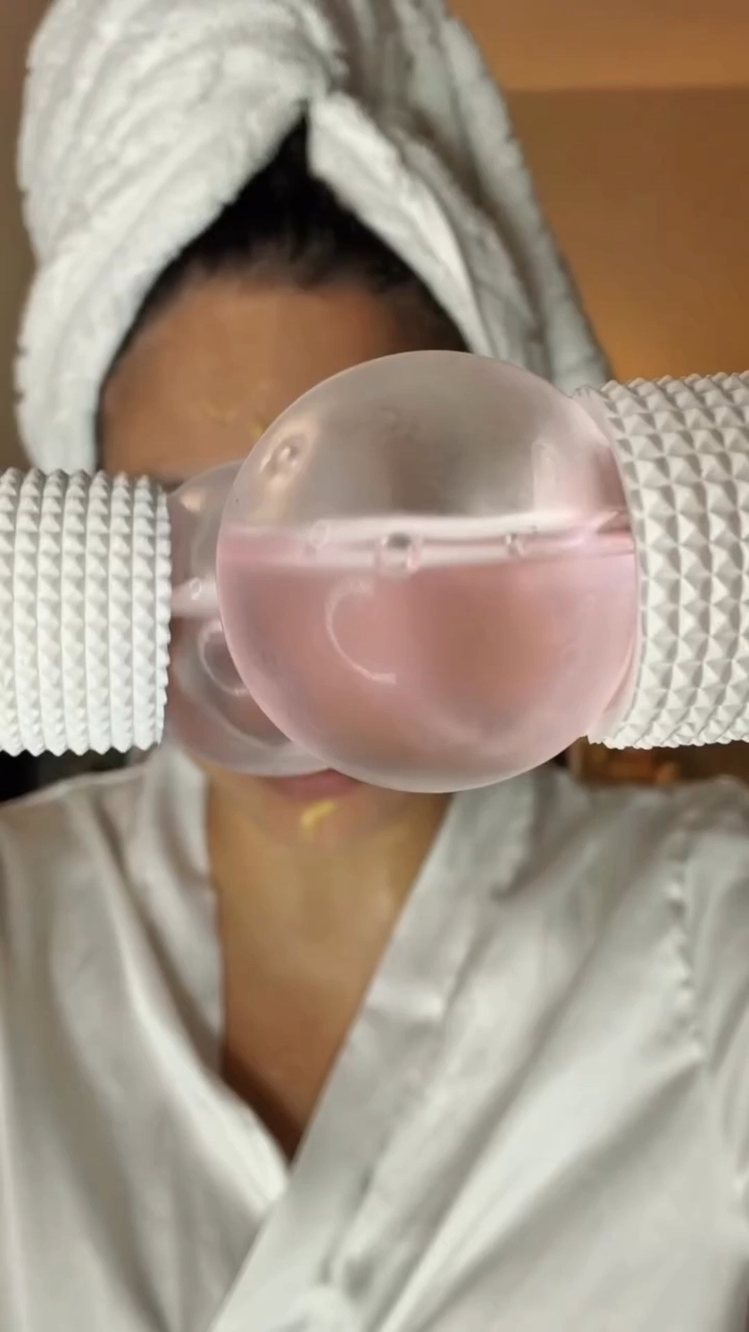 ✨ 5 important ice globe tips for the best skincare results:

1. Keep them chilled, not extremely frozen 
2. Always glide with a serum or moisturizer 
3. Use gentle upward motions only 
4. Don’t leave them too long in one area 
5. Perfect for depuffing, sensitive skin care & healthy glow routines 🤍

#SkincareRoutine #IceGlobes #SensitiveSkin #FacialMassage #GlowingSkin SelfCareRoutine