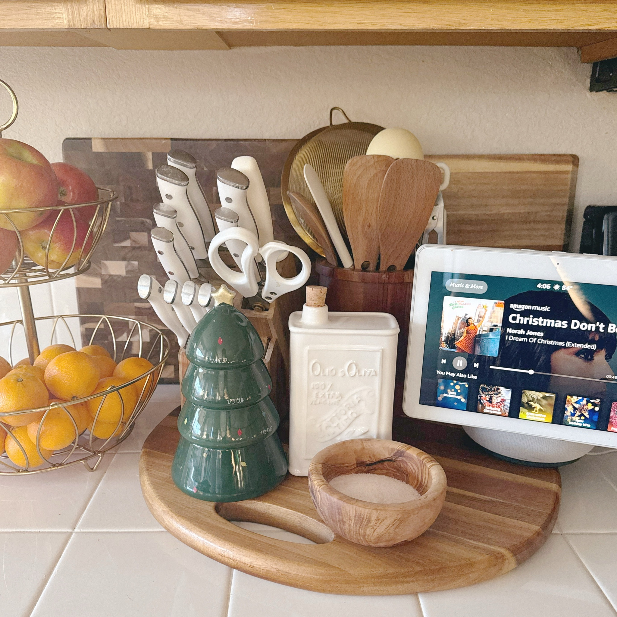 A clean kitchen with some of my favorite things.

#LTKHoliday #LTKGiftGuide #LTKSeasonal