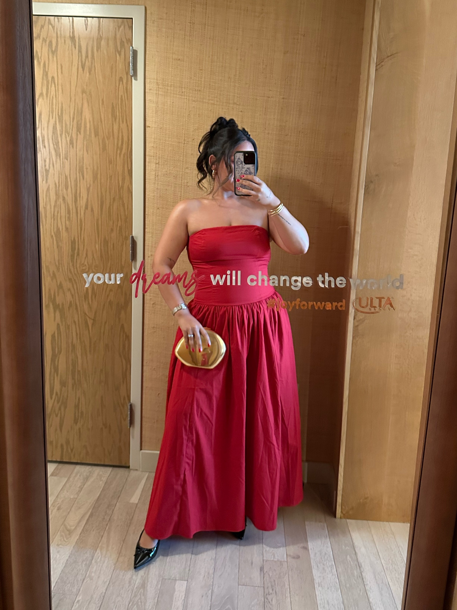 the most stunning red dress ♥️

#LTKSummerSales #LTKMidsize #LTKStyleTip