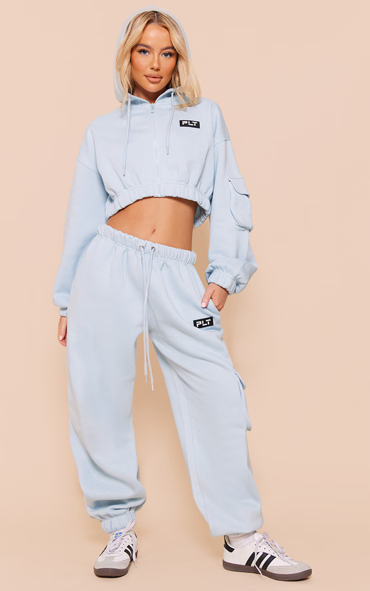 PRETTYLITTLETHING Blue Badge Straight Leg Cargo Joggers | PrettyLittleThing US