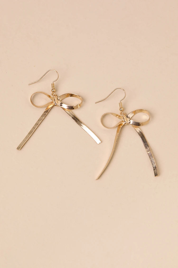 Adorably Trendy Gold Herringbone Chain Bow Earrings | Lulus