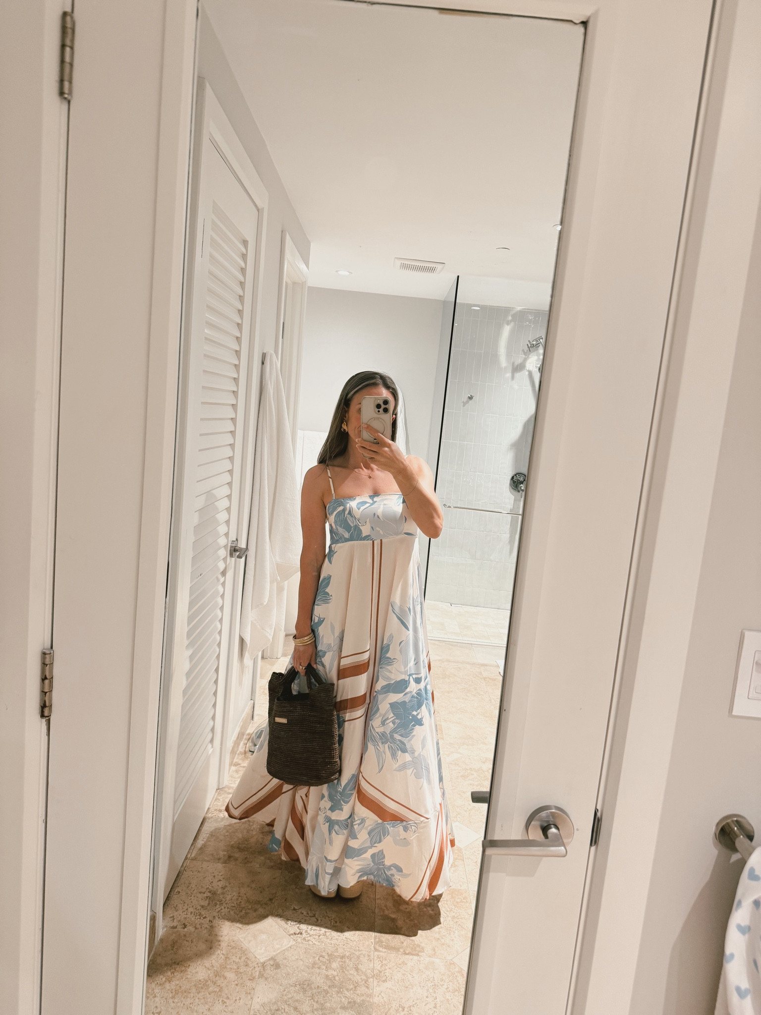 Gorgeous dress I wore in the Turk & Caicos. Perfect for date night and so flowy!

#LTKSeasonal #LTKootd #LTKTravel